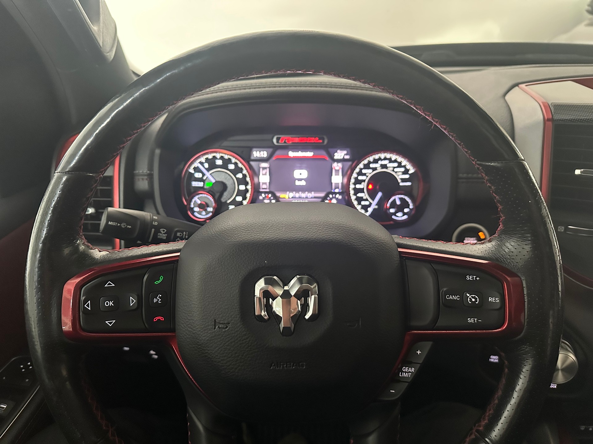 DODGE RAM 1500 REBEL-image-6