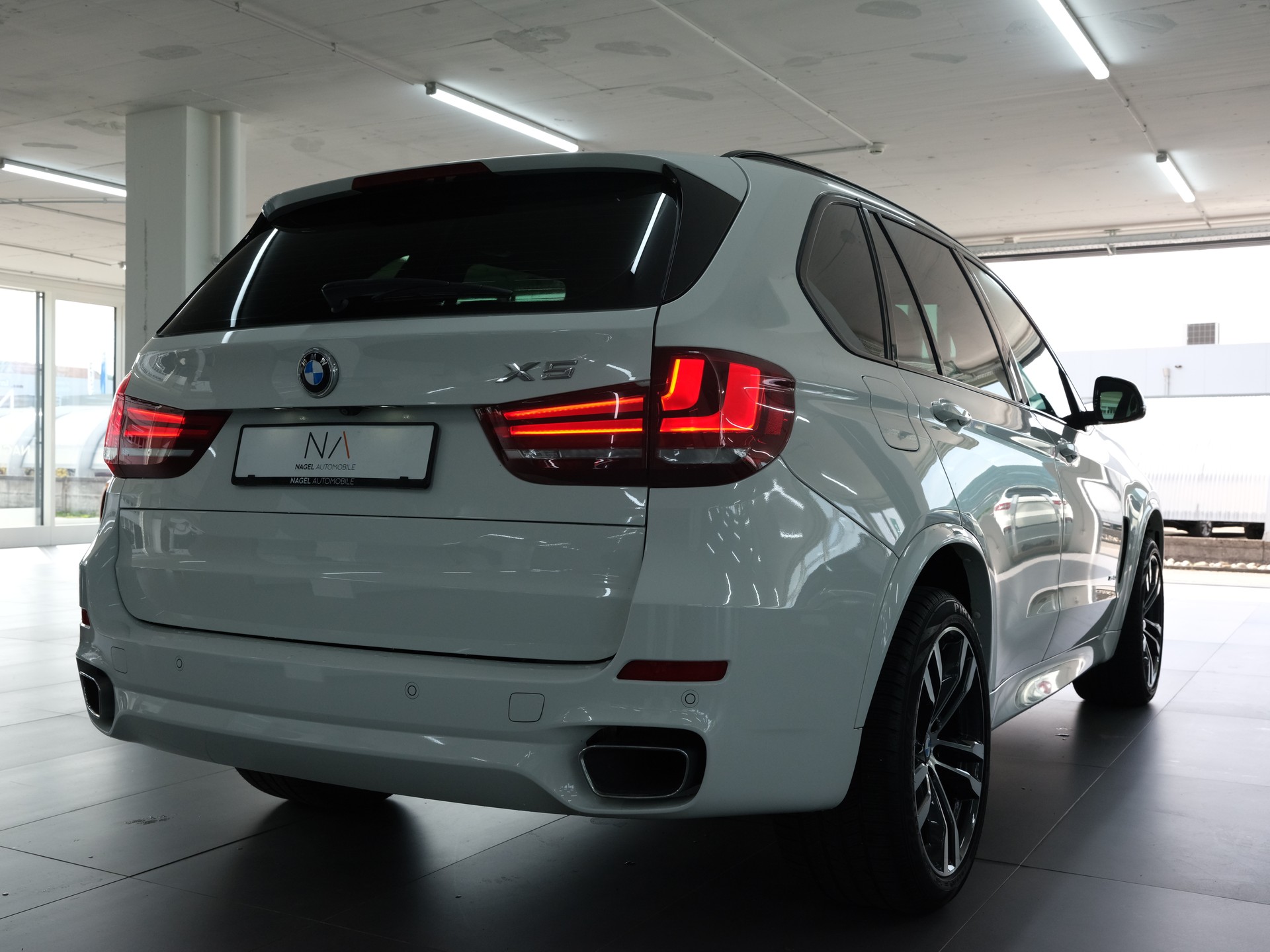 BMW X5 xDrive 40d Steptronic *Head Up Display* *Sitzheizung* *Facelift*-showroom-element-3