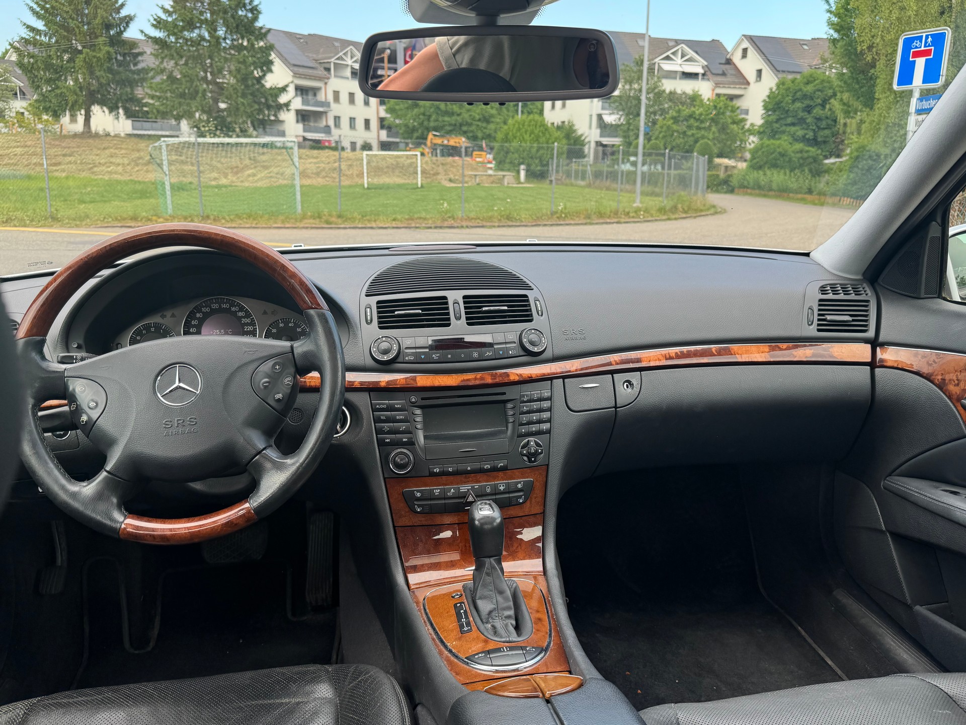 MERCEDES-BENZ E 500 Elégance Automatic-image-10