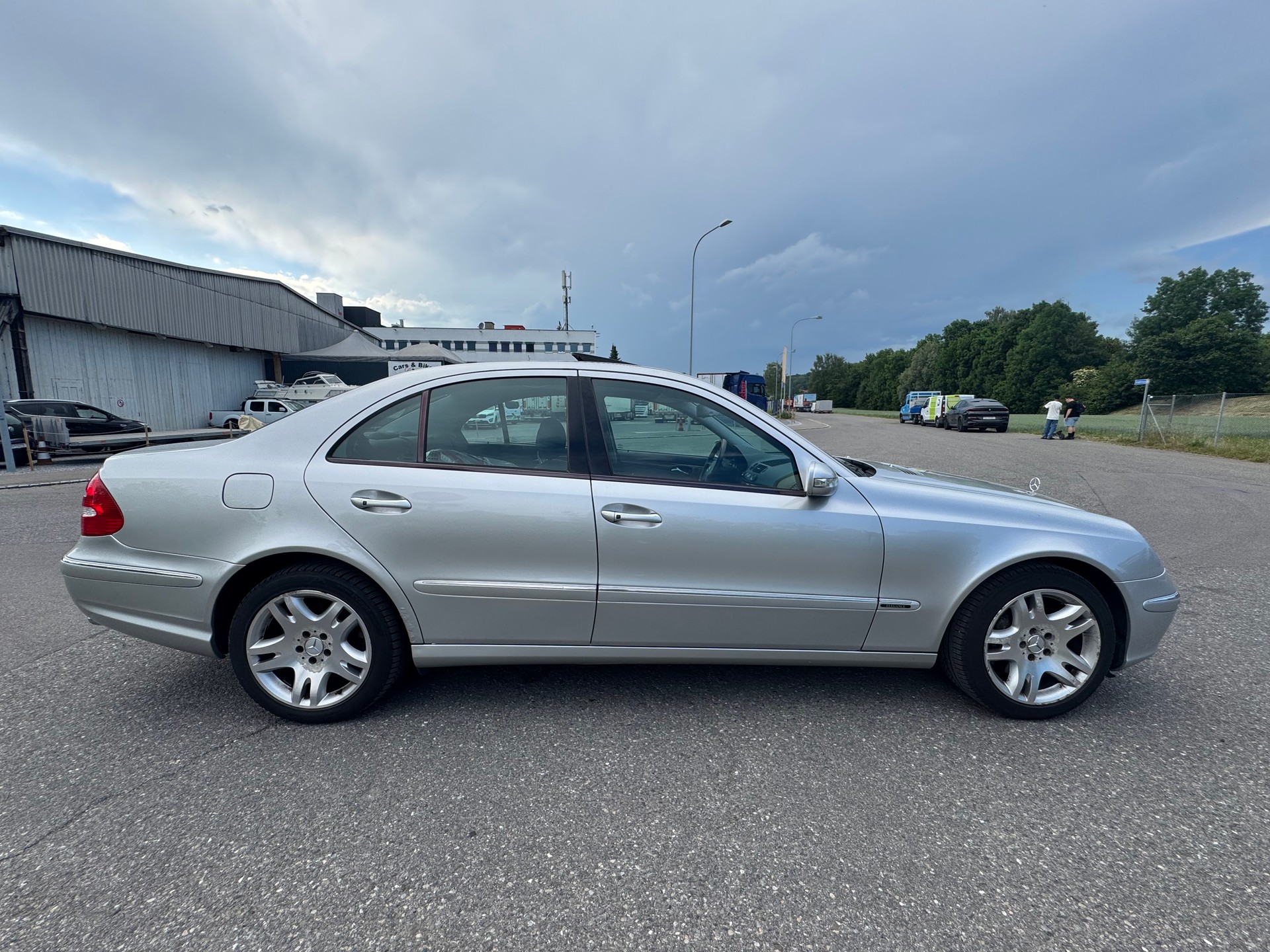 MERCEDES-BENZ E 500 Elégance Automatic-image-8