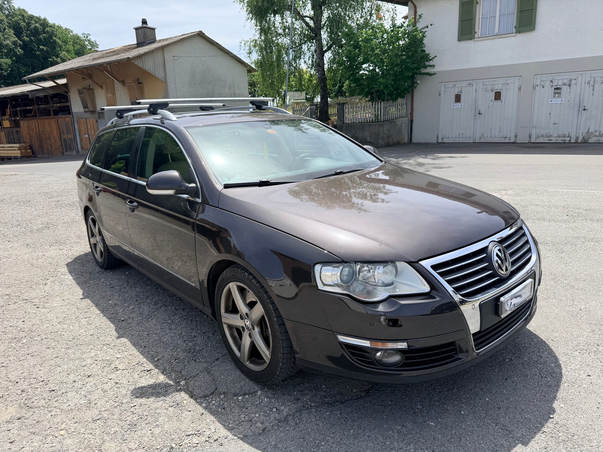 VW Passat Variant 3.2 V6 FSI Highline 4Motion-image-2
