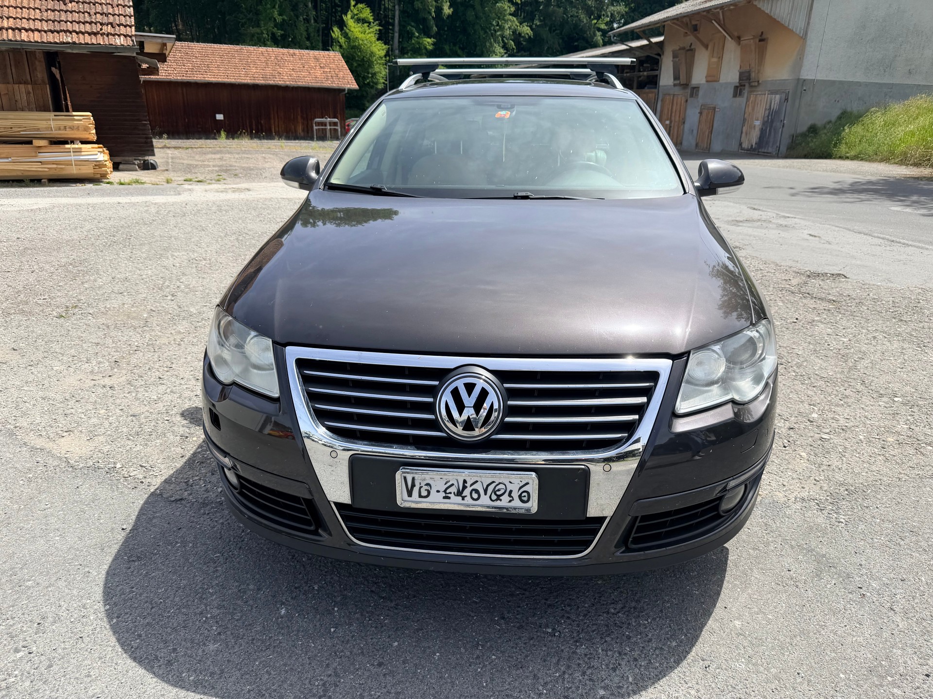 VW Passat Variant 3.2 V6 FSI Highline 4Motion-image-0