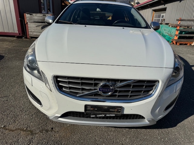 VOLVO V60 D4 AWD Husky Edition Geartronic-image-1