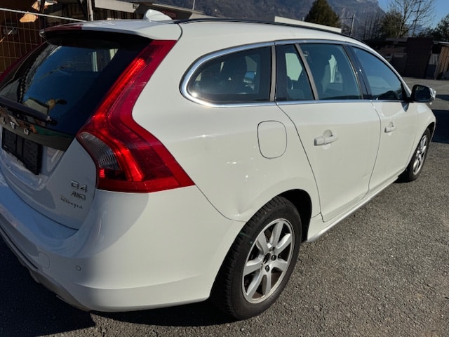 VOLVO V60 D4 AWD Husky Edition Geartronic-image-8