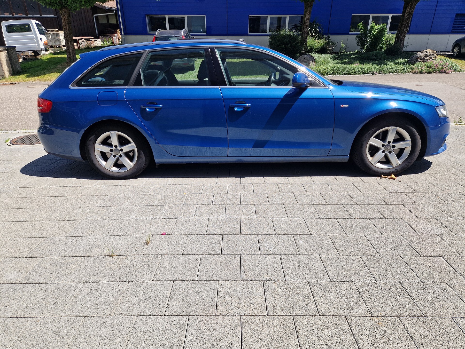 AUDI A4 Avant 3.0 TDI quattro-image-3
