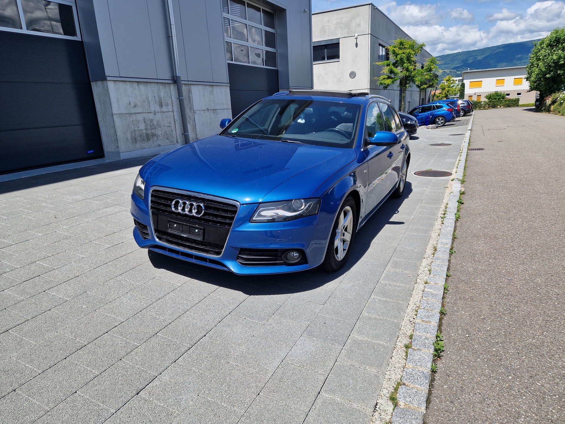 AUDI A4 Avant 3.0 TDI quattro-image-0