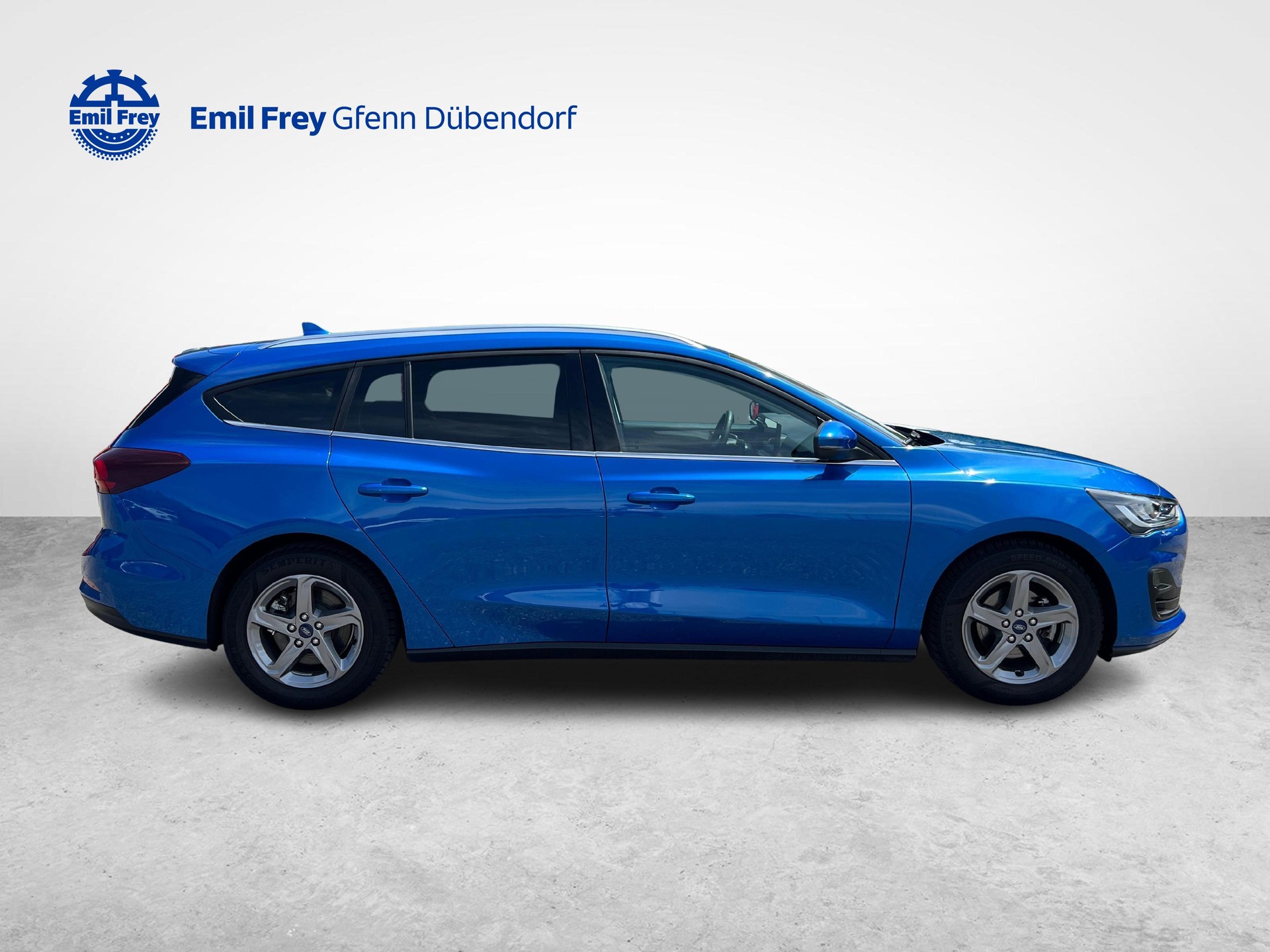 FORD Focus Station Wagon 1.0i EcoB Hybrid 125 Titanium X-image-6