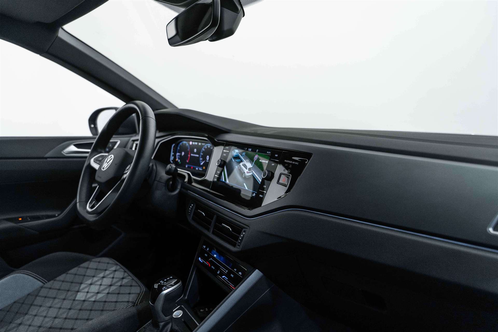 VW Taigo 1.0 TSi R-Line DSG-Automat-image-10
