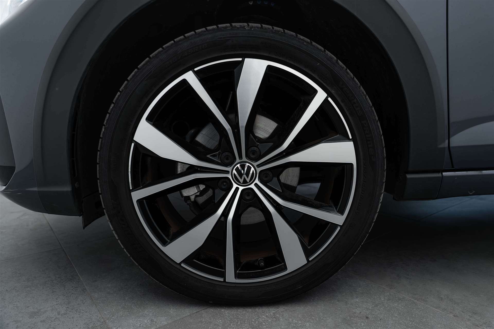 VW Taigo 1.0 TSi R-Line DSG-Automat-image-5