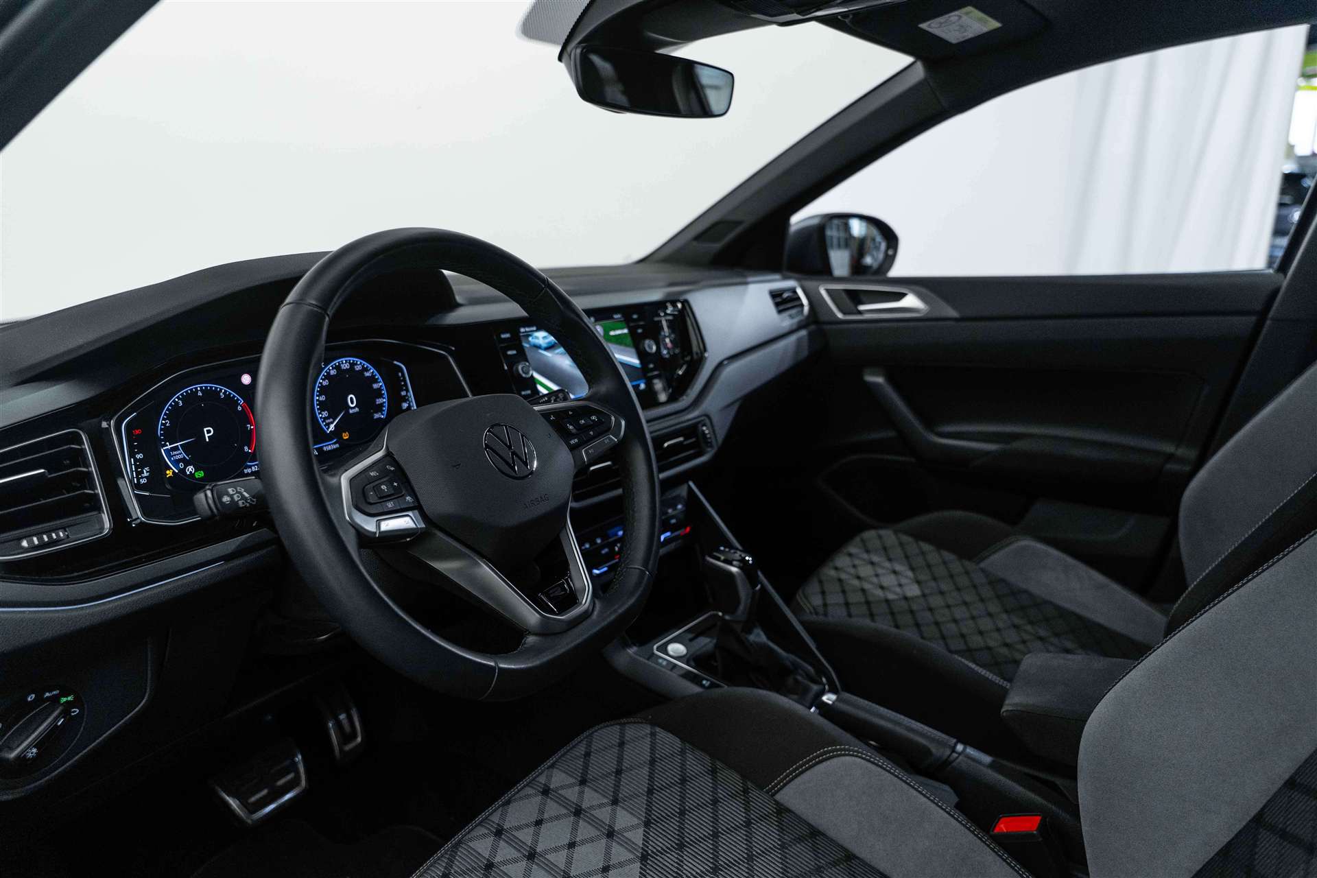 VW Taigo 1.0 TSi R-Line DSG-Automat-image-7