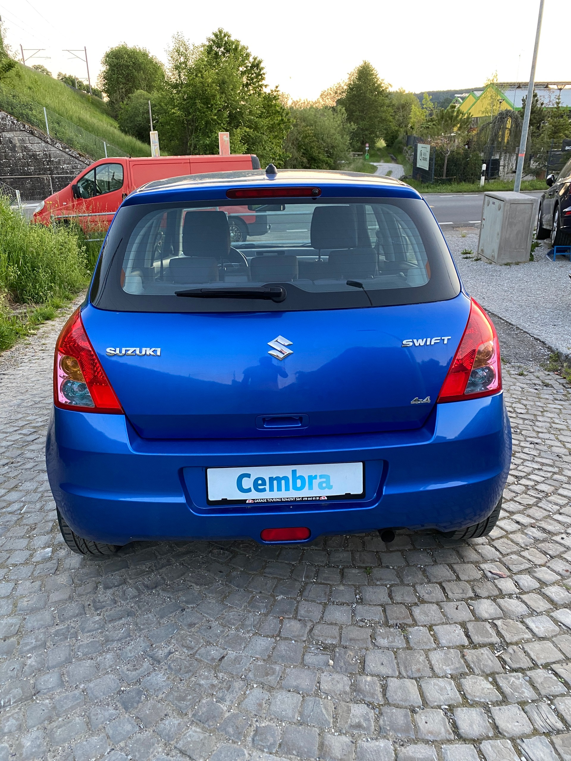 SUZUKI Swift 1.3i 16V GL 4x4-image-1