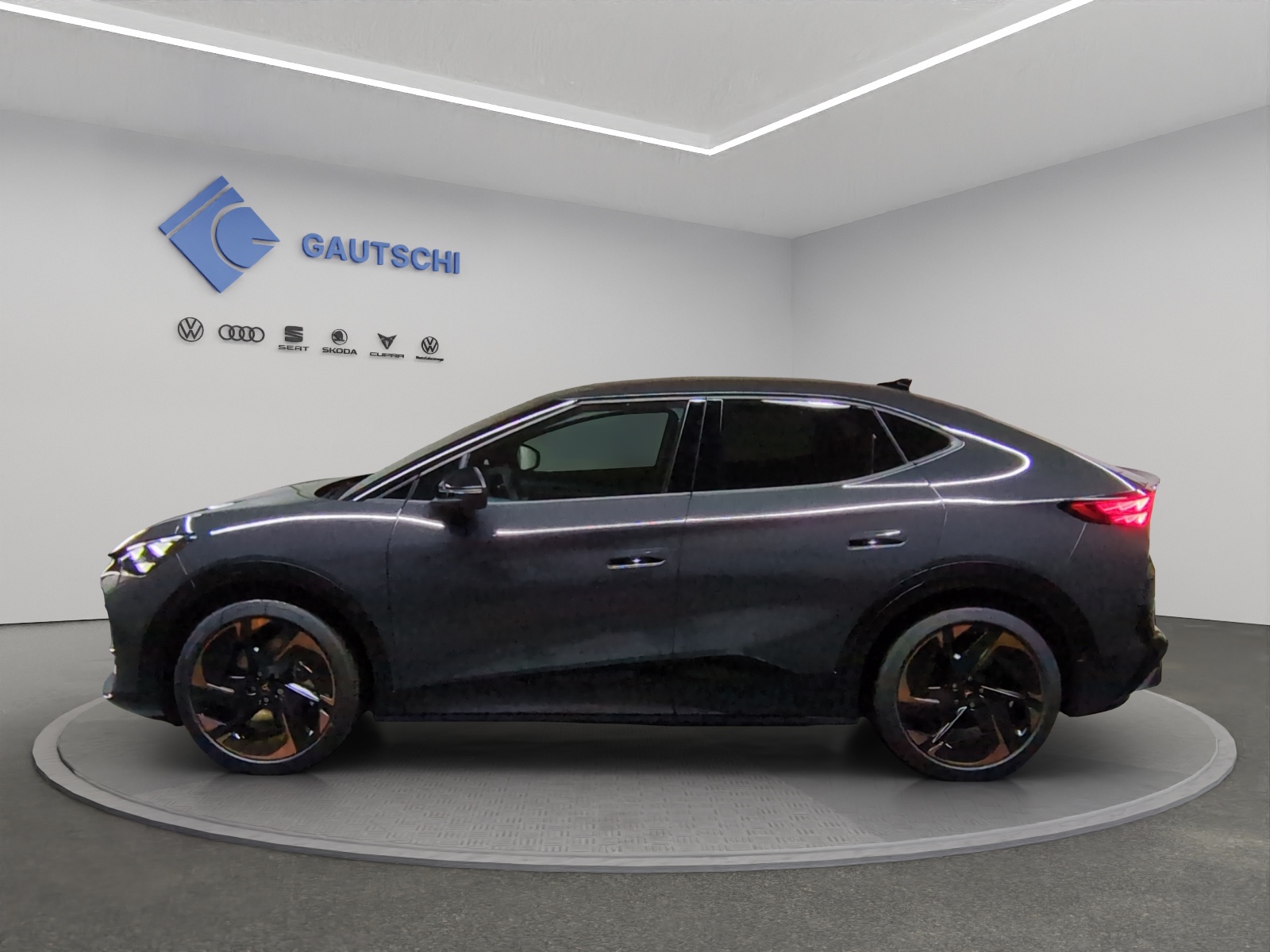 CUPRA Tavascan Type 9 77 kWh VZ Adrenaline-image-1