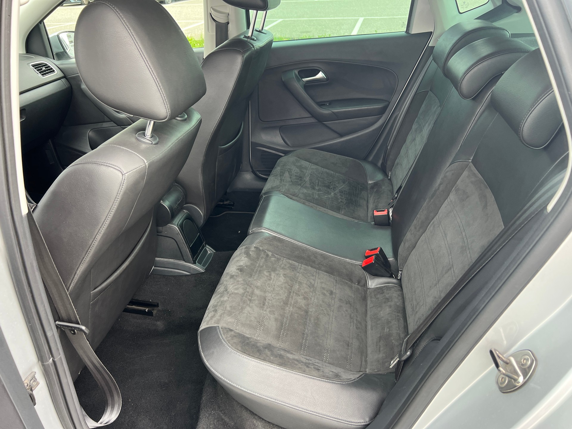 VW CrossPolo 1.6 TDI DSG-image-10