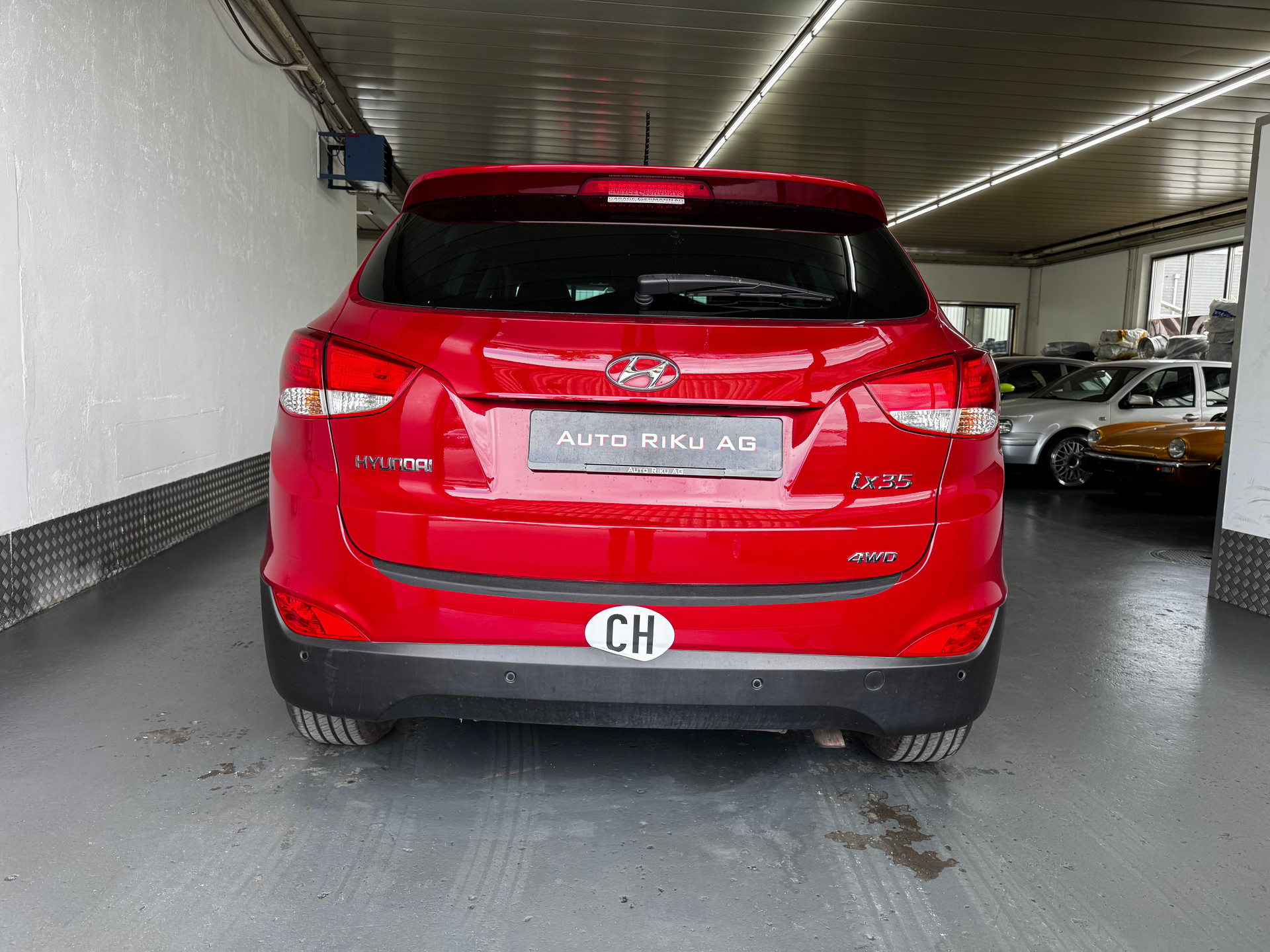 HYUNDAI iX 35 2.0 Style 4WD Automatic-image-11