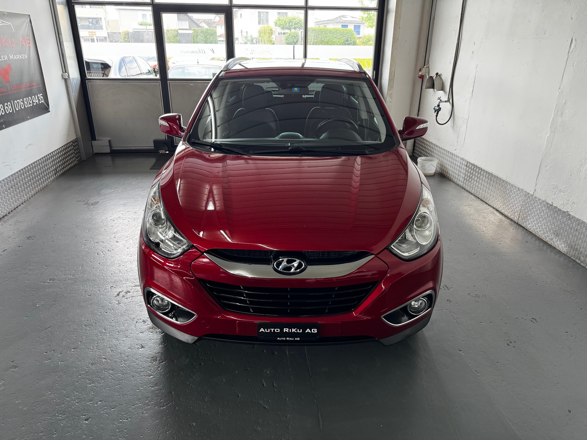 HYUNDAI iX 35 2.0 Style 4WD Automatic-showroom-element-3