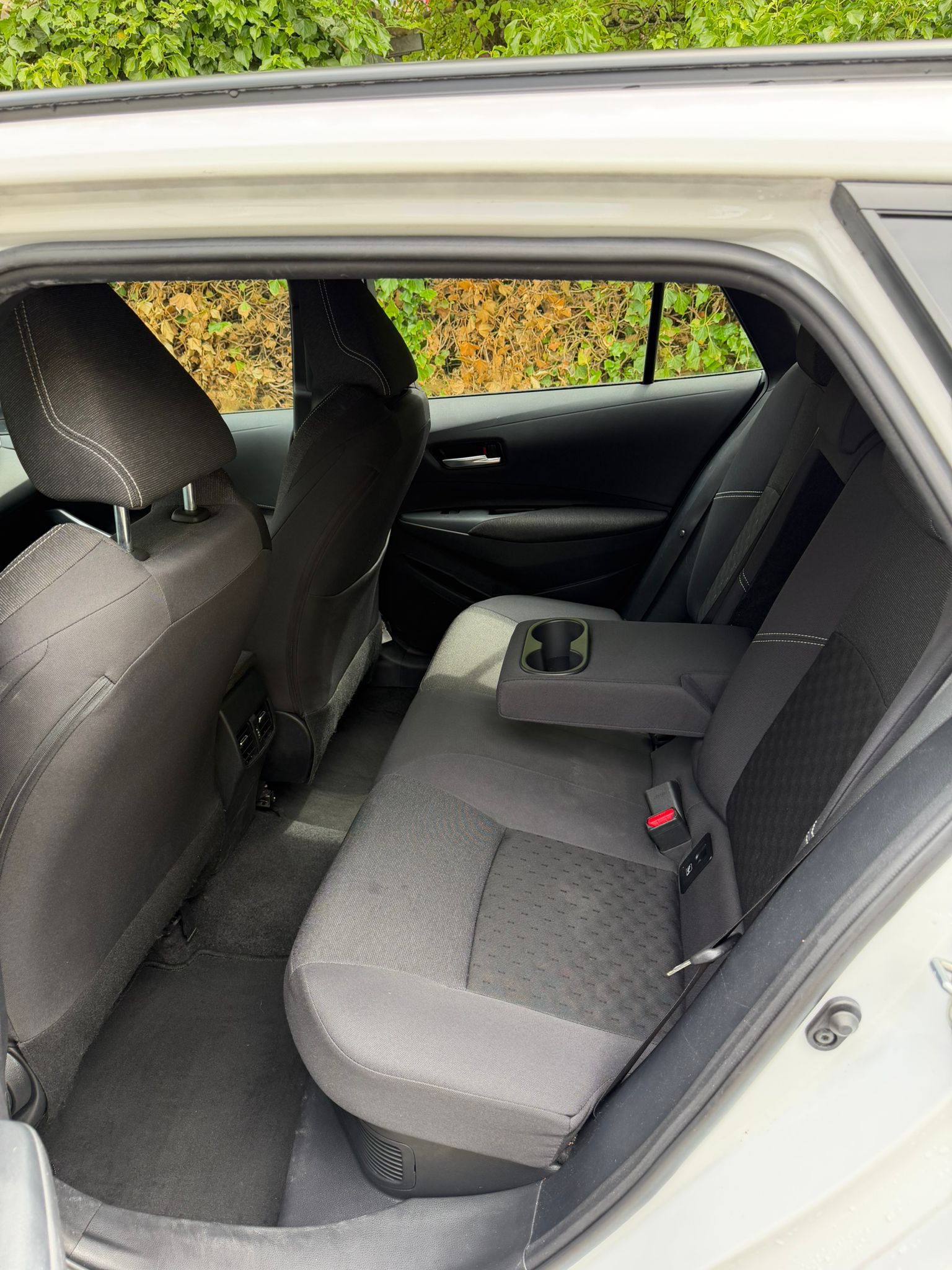 TOYOTA Corolla Touring Sports 1.8 HSD Comfort e-CVT-image-4