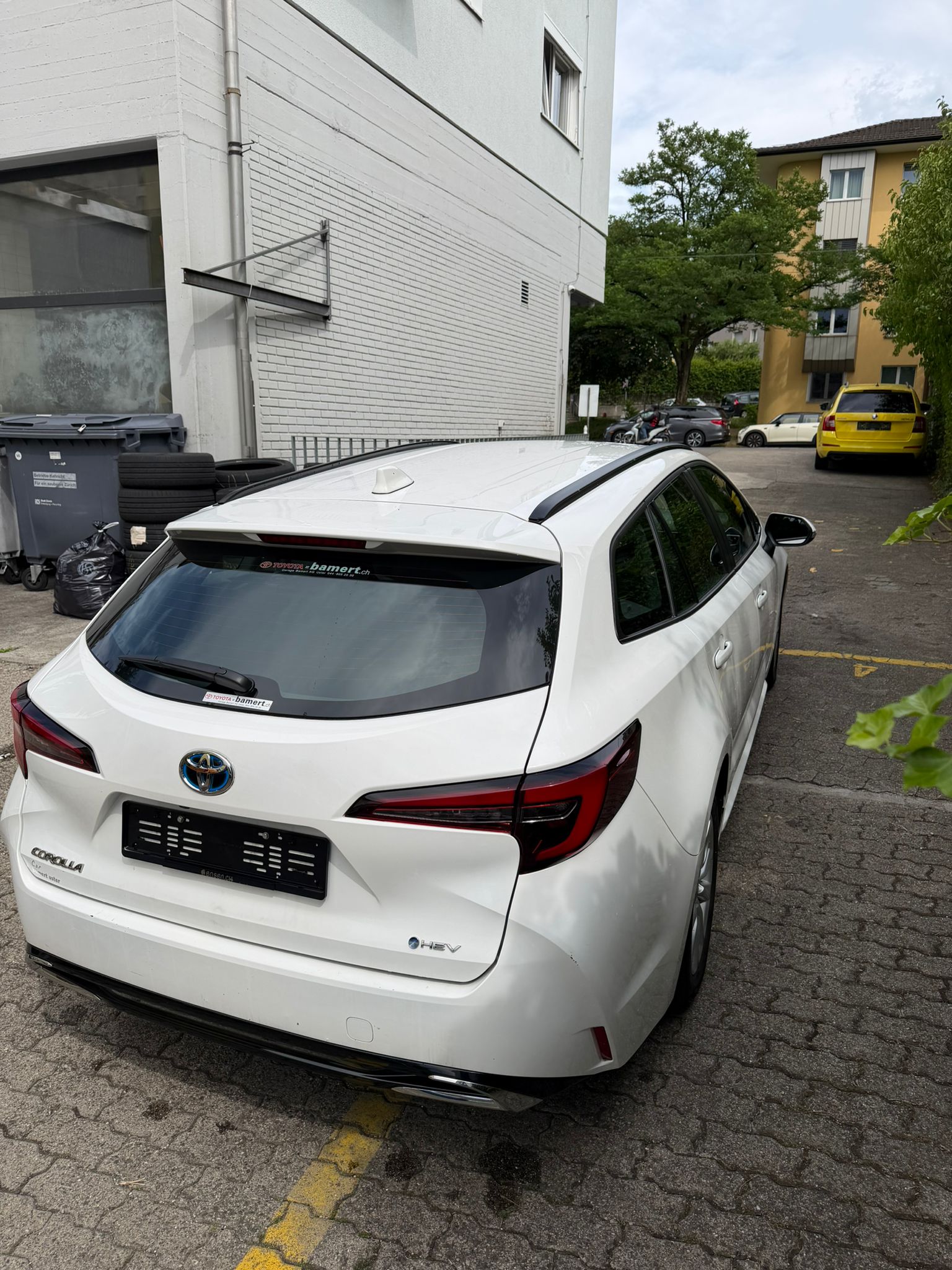 TOYOTA Corolla Touring Sports 1.8 HSD Comfort e-CVT-image-2