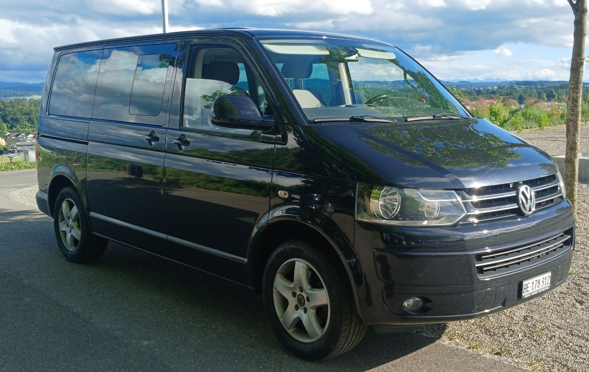 VW Multivan-image-1