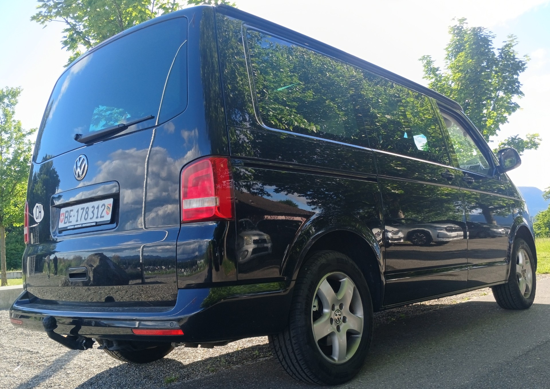 VW Multivan-image-0