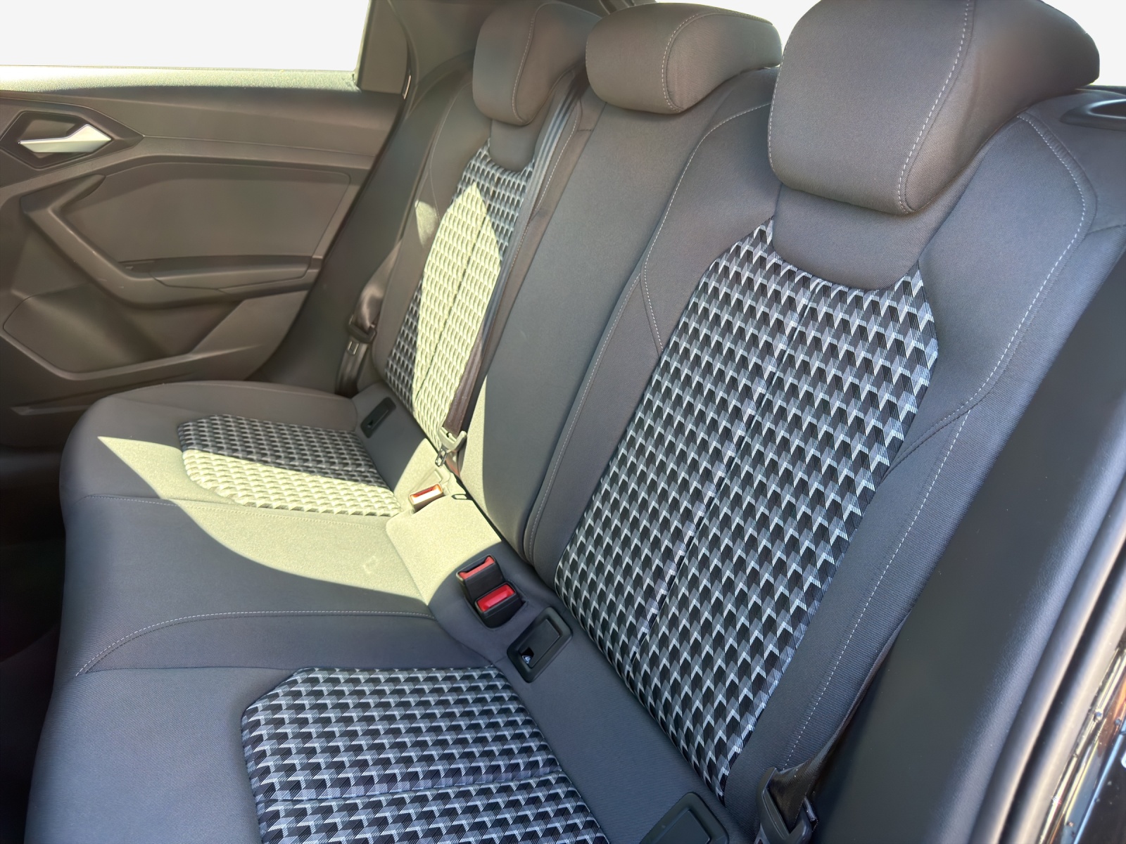 AUDI A1 Sportback 30 TFSI S-tronic-image-11
