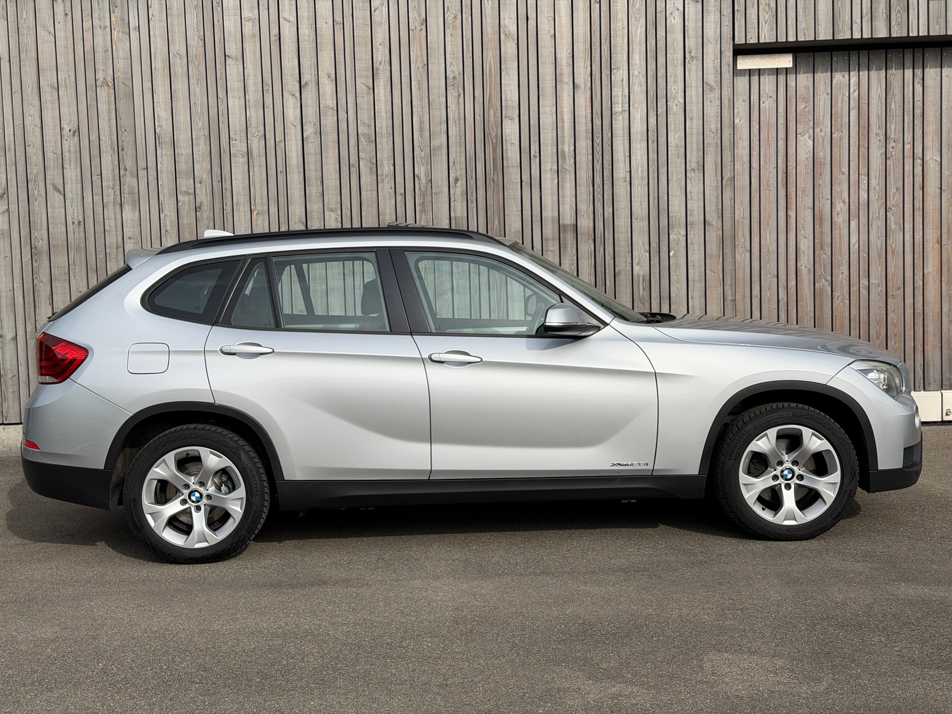 BMW X1 xDrive 28i Steptronic-image-3