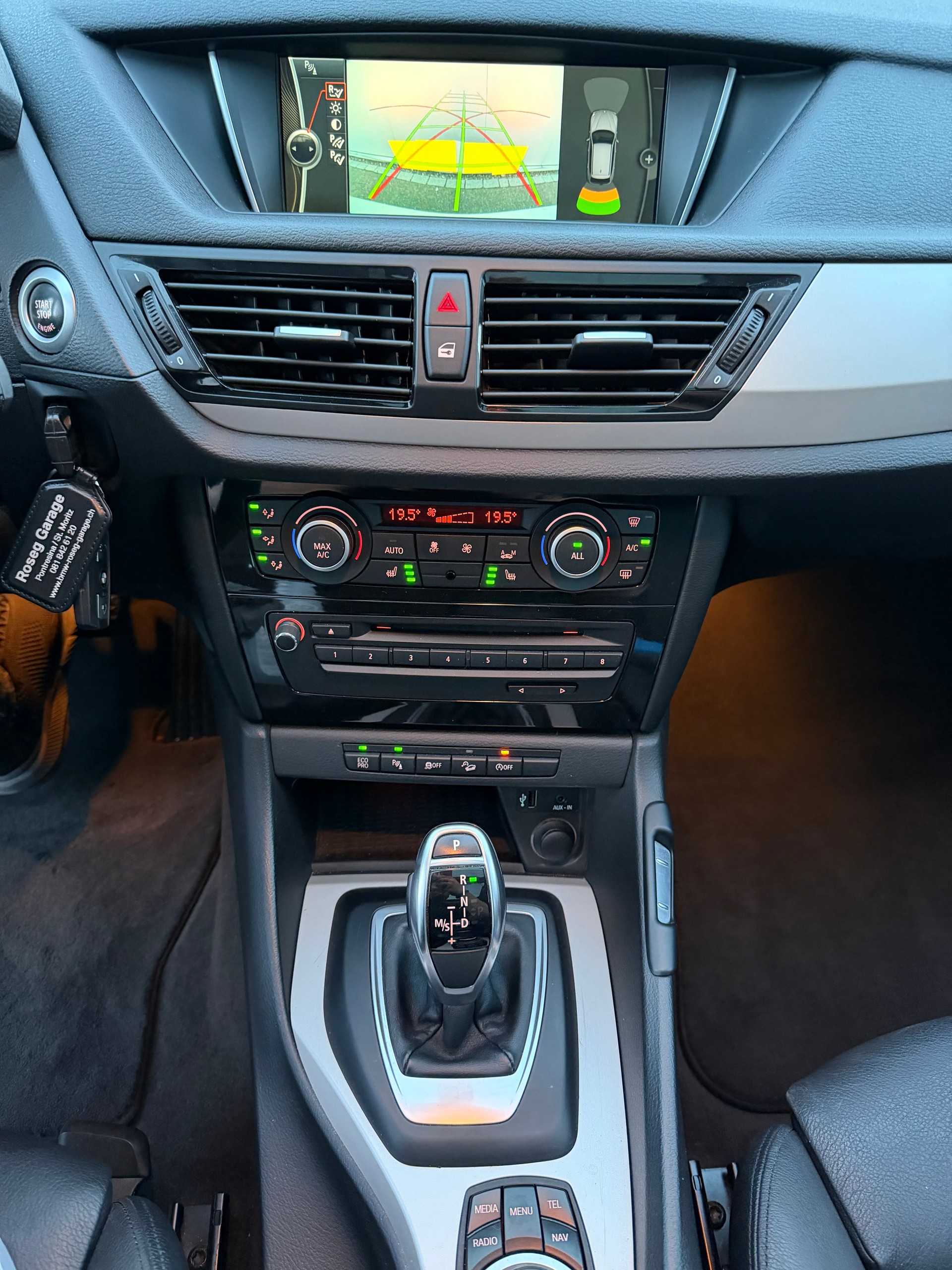 BMW X1 xDrive 28i Steptronic-image-11