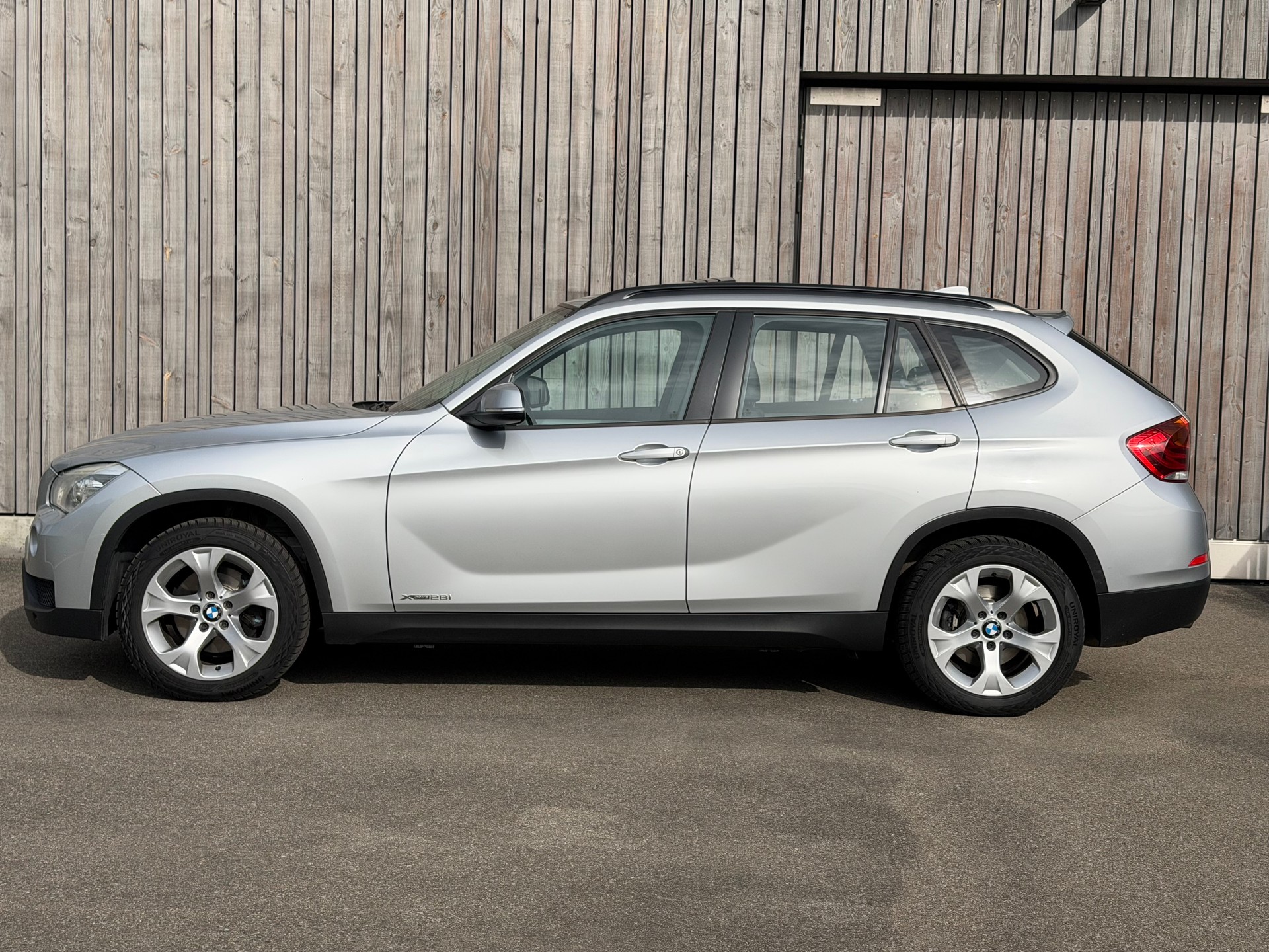 BMW X1 xDrive 28i Steptronic-image-7