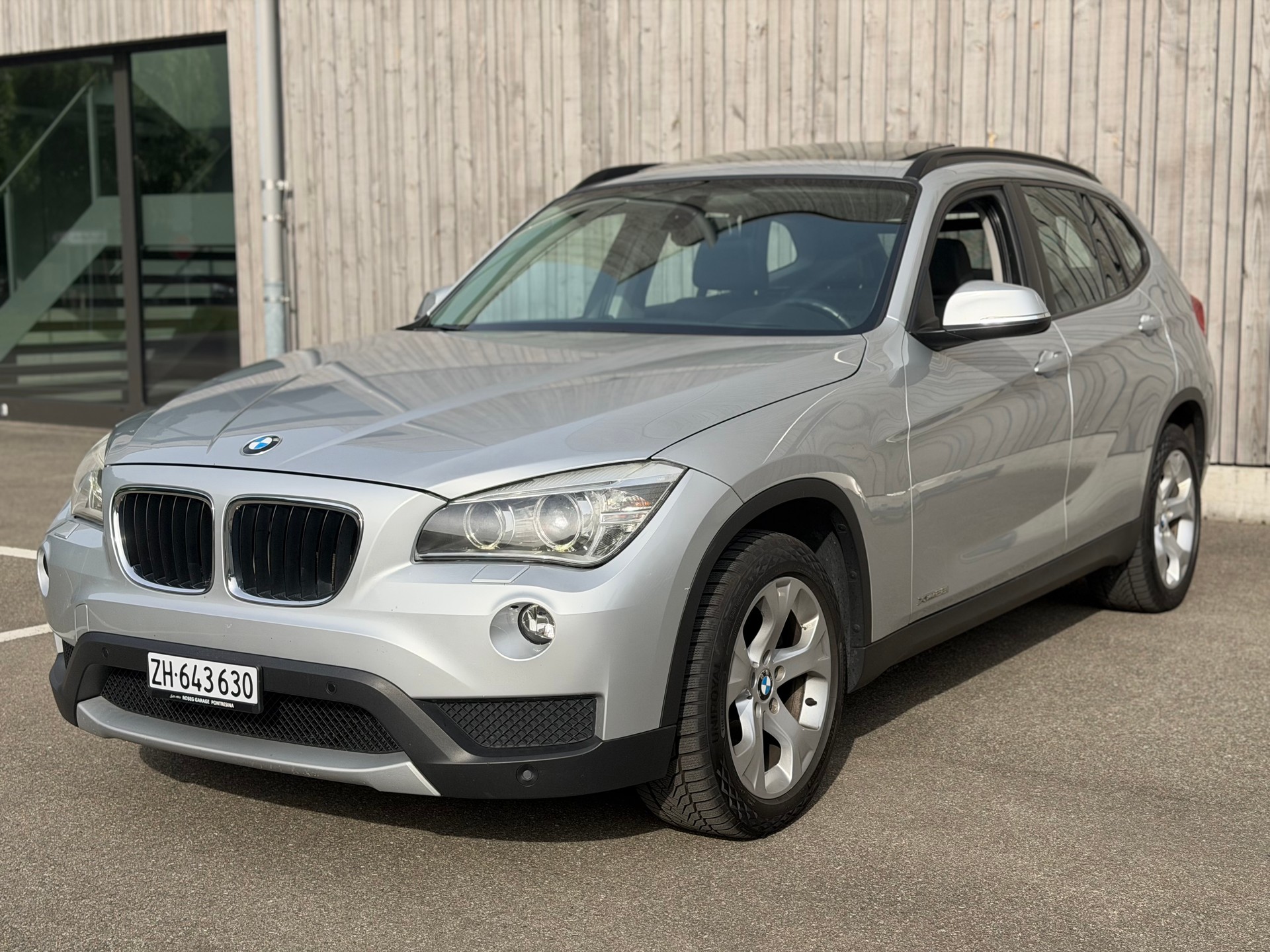 BMW X1 xDrive 28i Steptronic-image-0