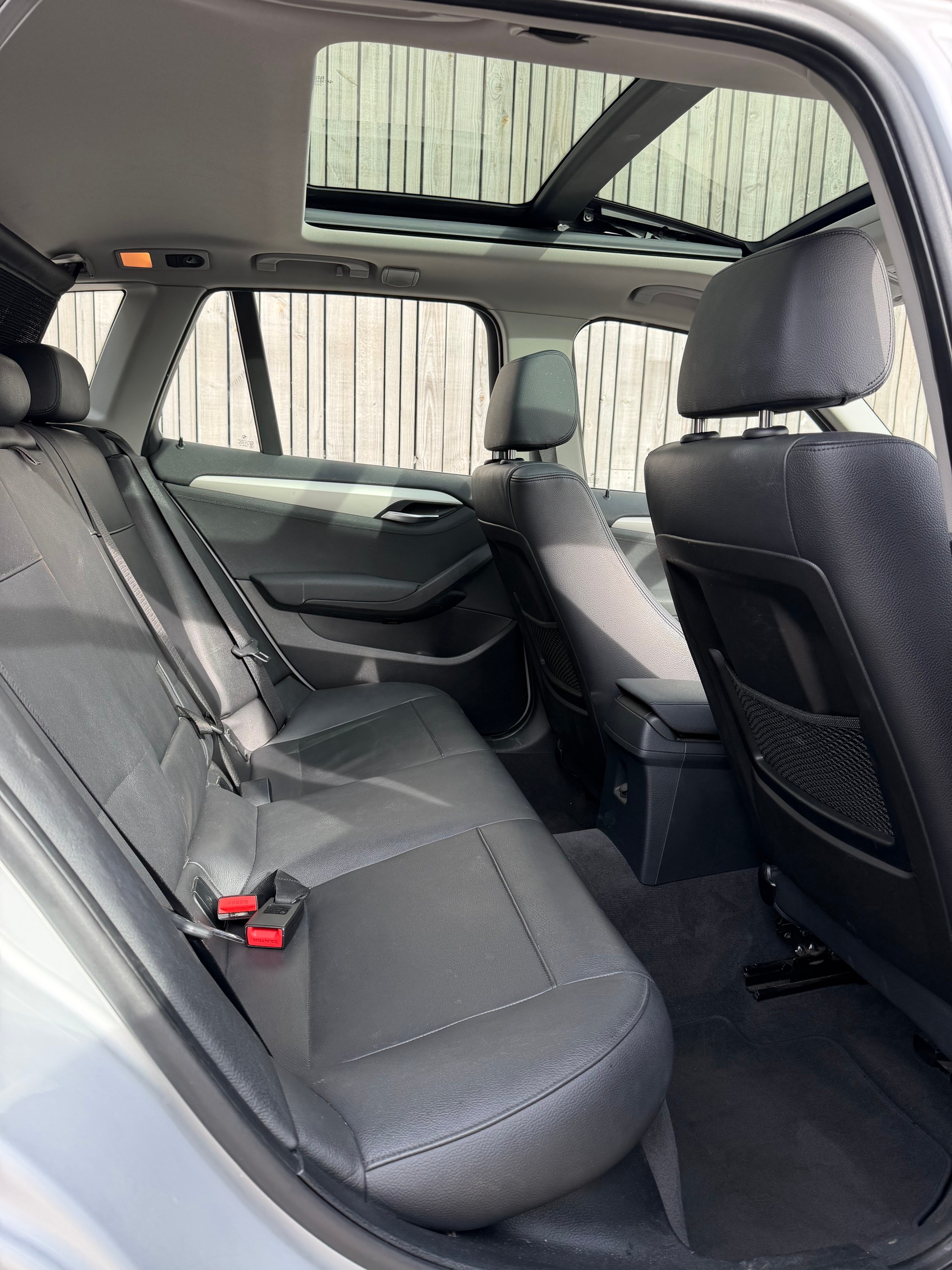 BMW X1 xDrive 28i Steptronic-image-14