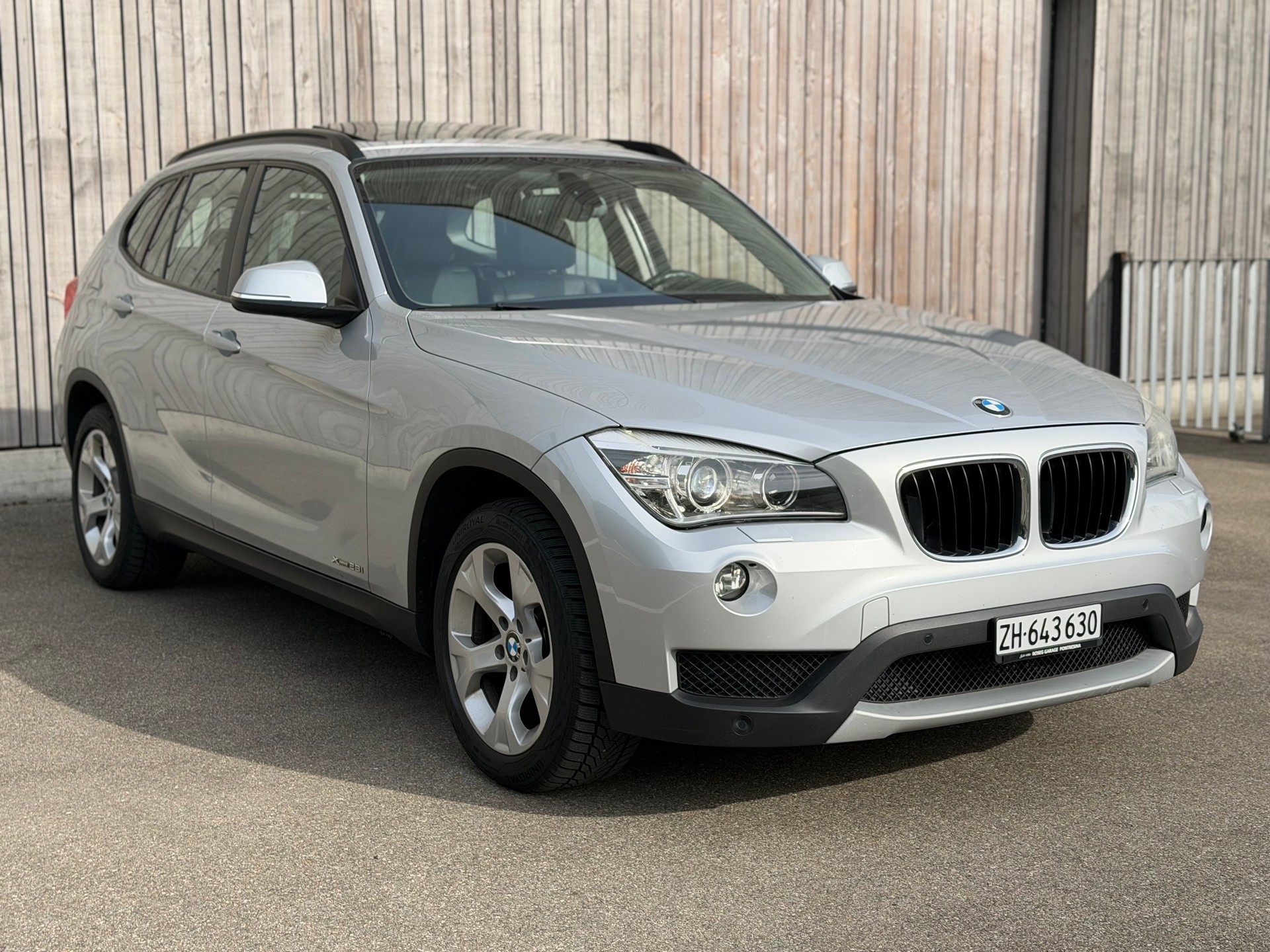 BMW X1 xDrive 28i Steptronic-image-2