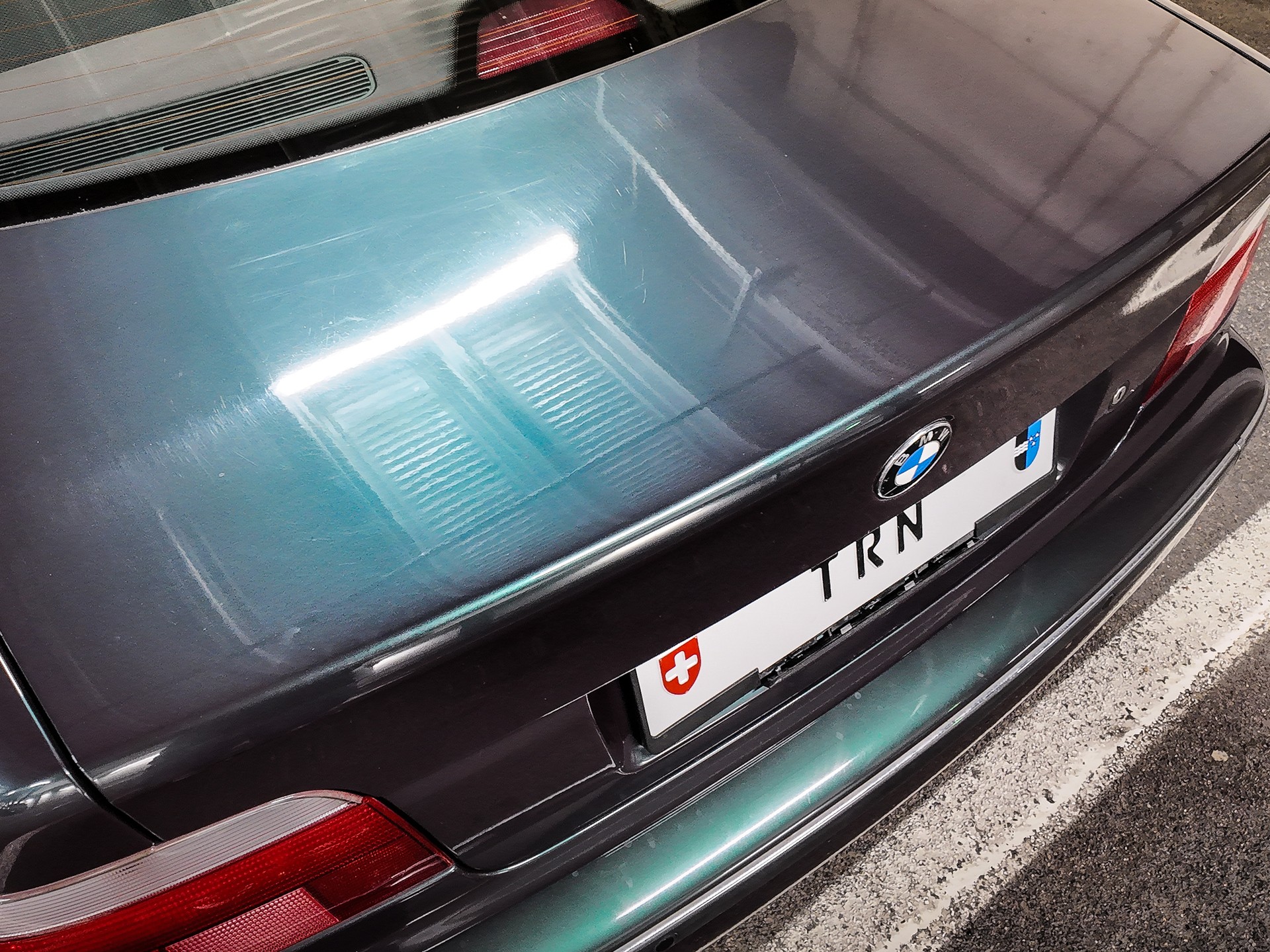 BMW 528i | Individual-Manufaktur| 1.Hand | Skarabeusgruen | Nappa-Leder Indivual | Schiebedach | Komfort-sitze |-image-6