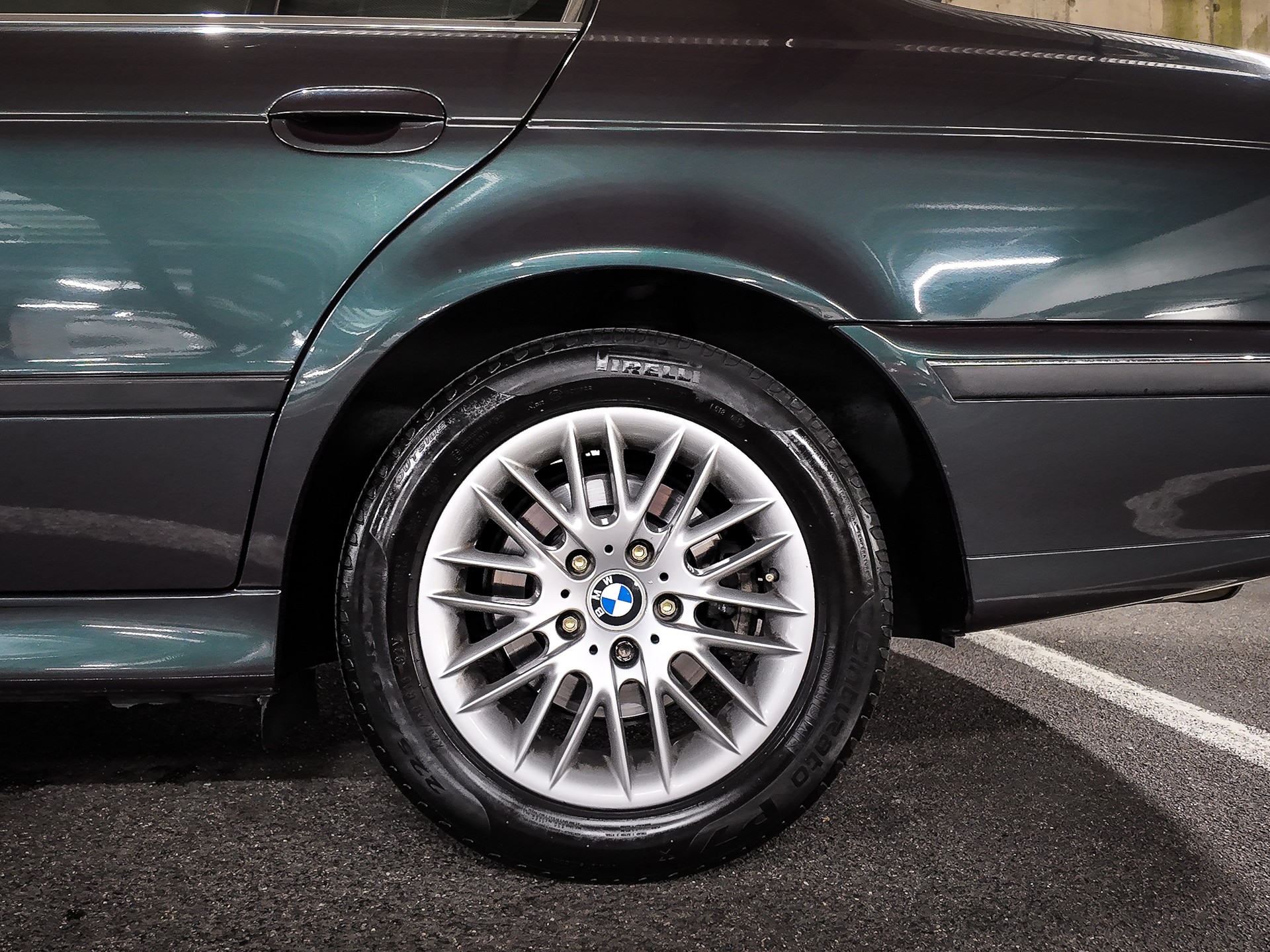 BMW 528i | Individual-Manufaktur| 1.Hand | Skarabeusgruen | Nappa-Leder Indivual | Schiebedach | Komfort-sitze |-image-5