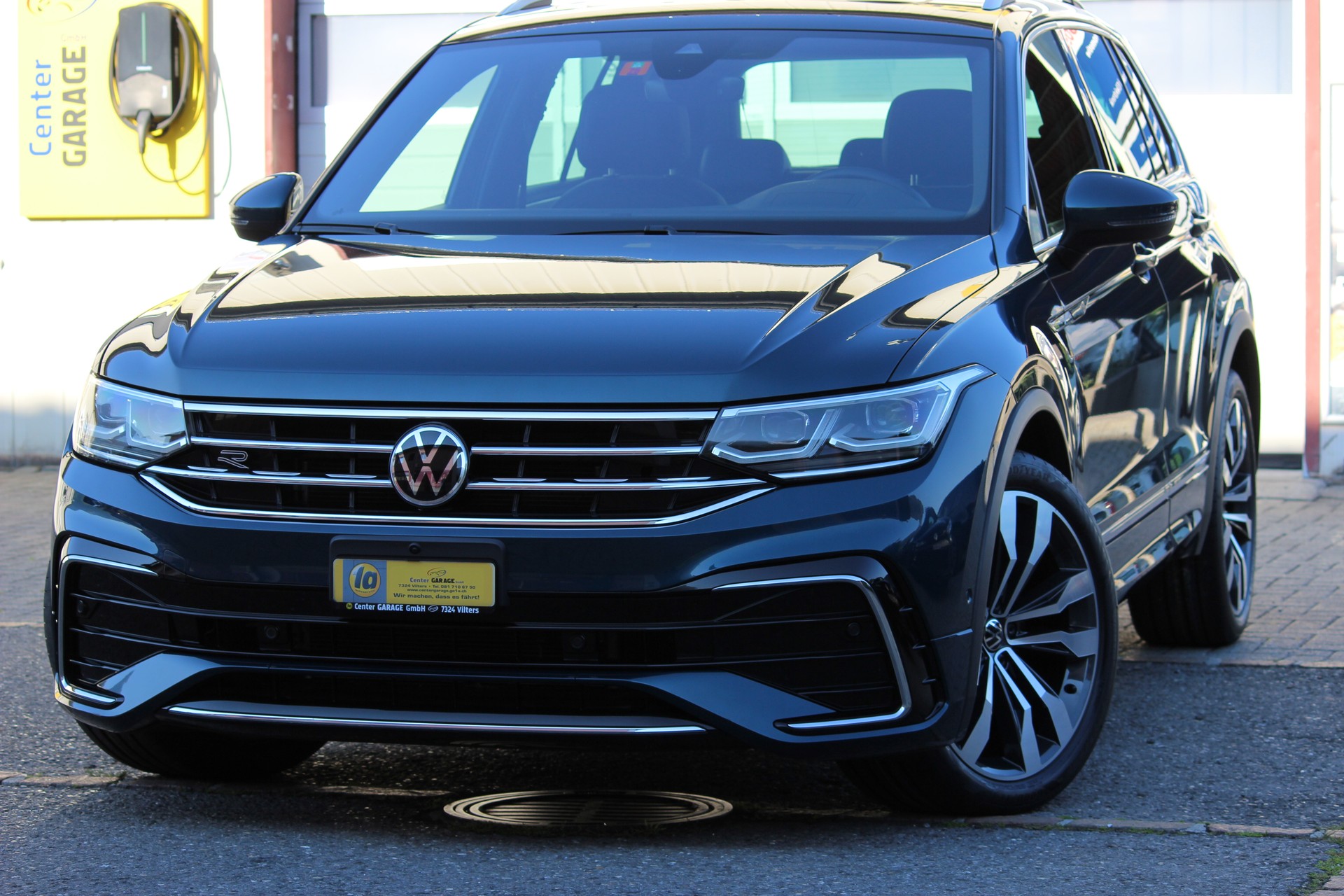 VW Tiguan 2.0 TDI SCR R-Line 4Motion DSG-image-5