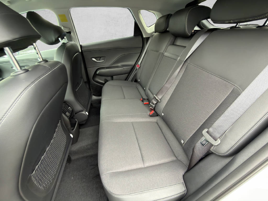HYUNDAI Kona 1.6 GDi Hybrid Amplia-image-6