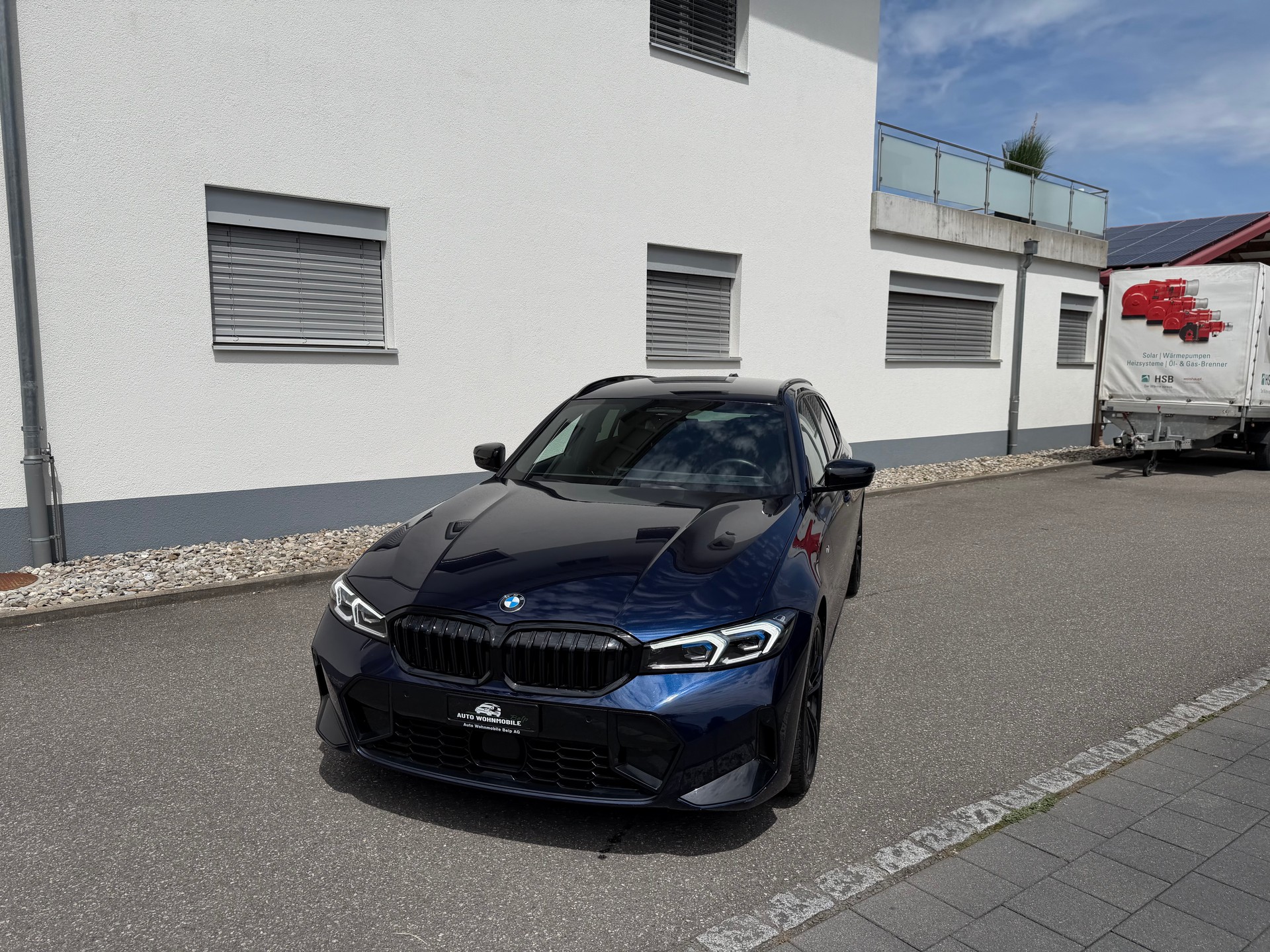 BMW 320d xDrive 48V Touring Steptronic M Sport-image-8