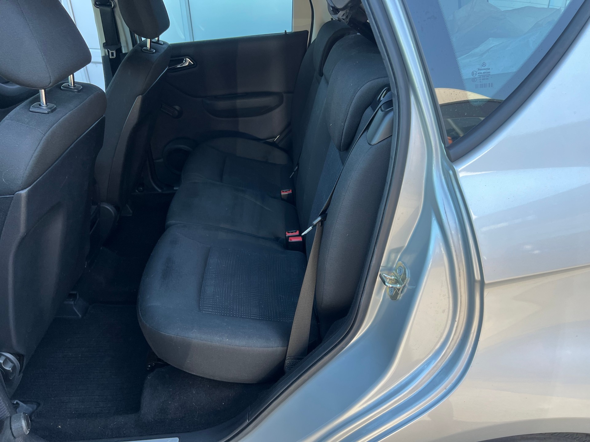 MERCEDES-BENZ A 160 (150) BlueEfficiency Classic *** Klima * 8 fachbereift * Euro 5-image-9