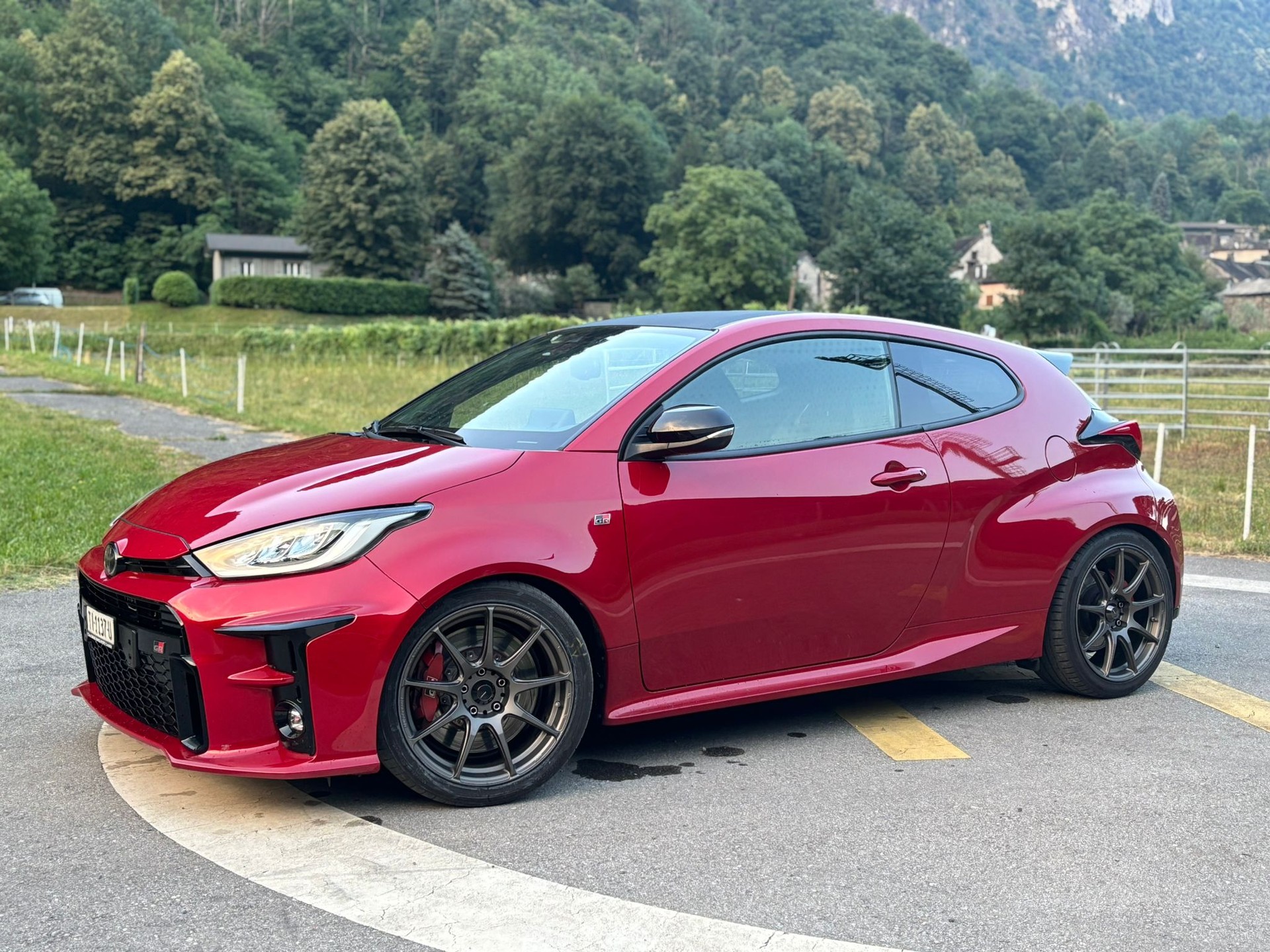TOYOTA Yaris 1.6 GR Sport-image-2