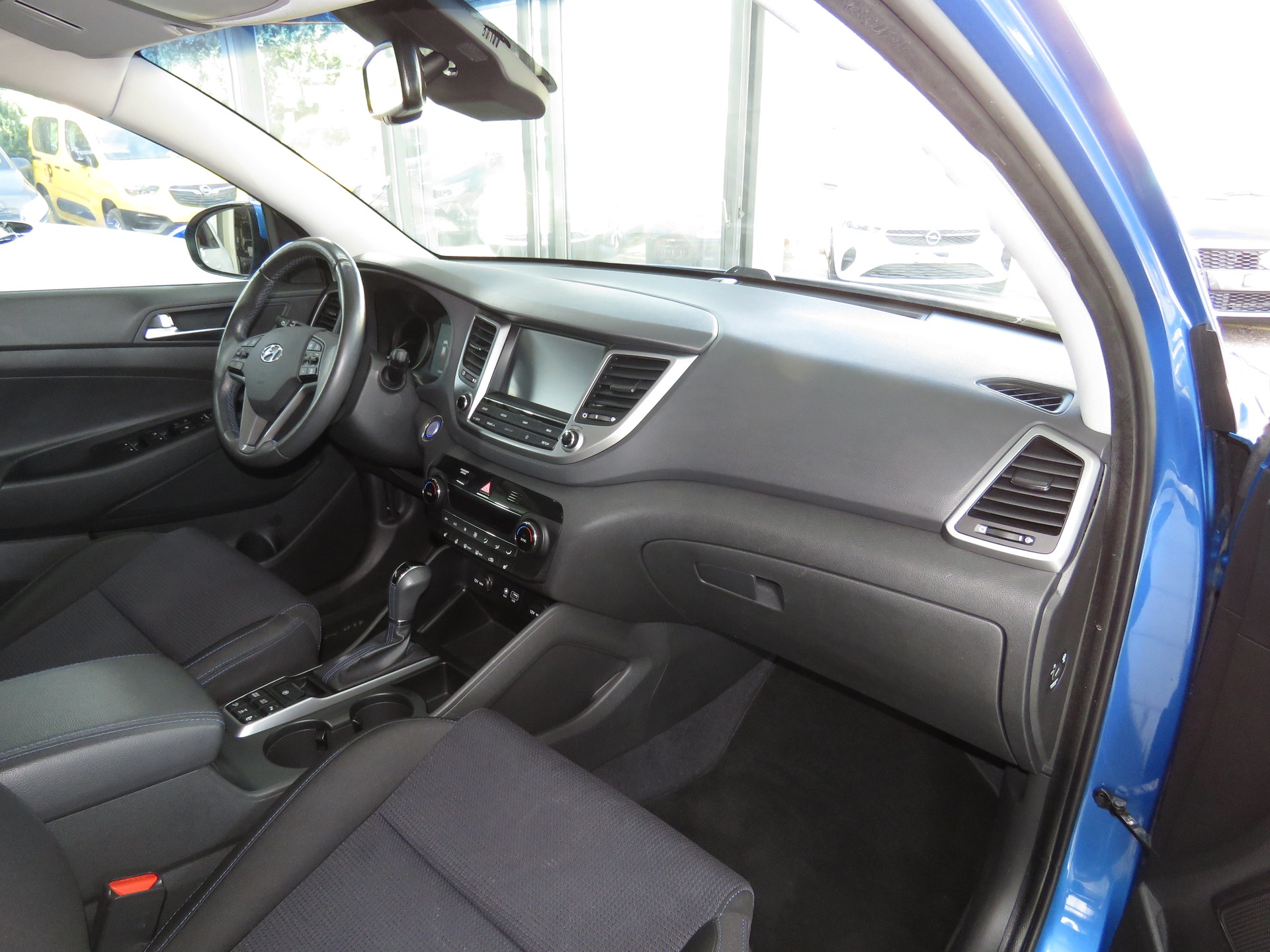 HYUNDAI Tucson 1.6 TGDI Plena 4WD Automatic-image-10