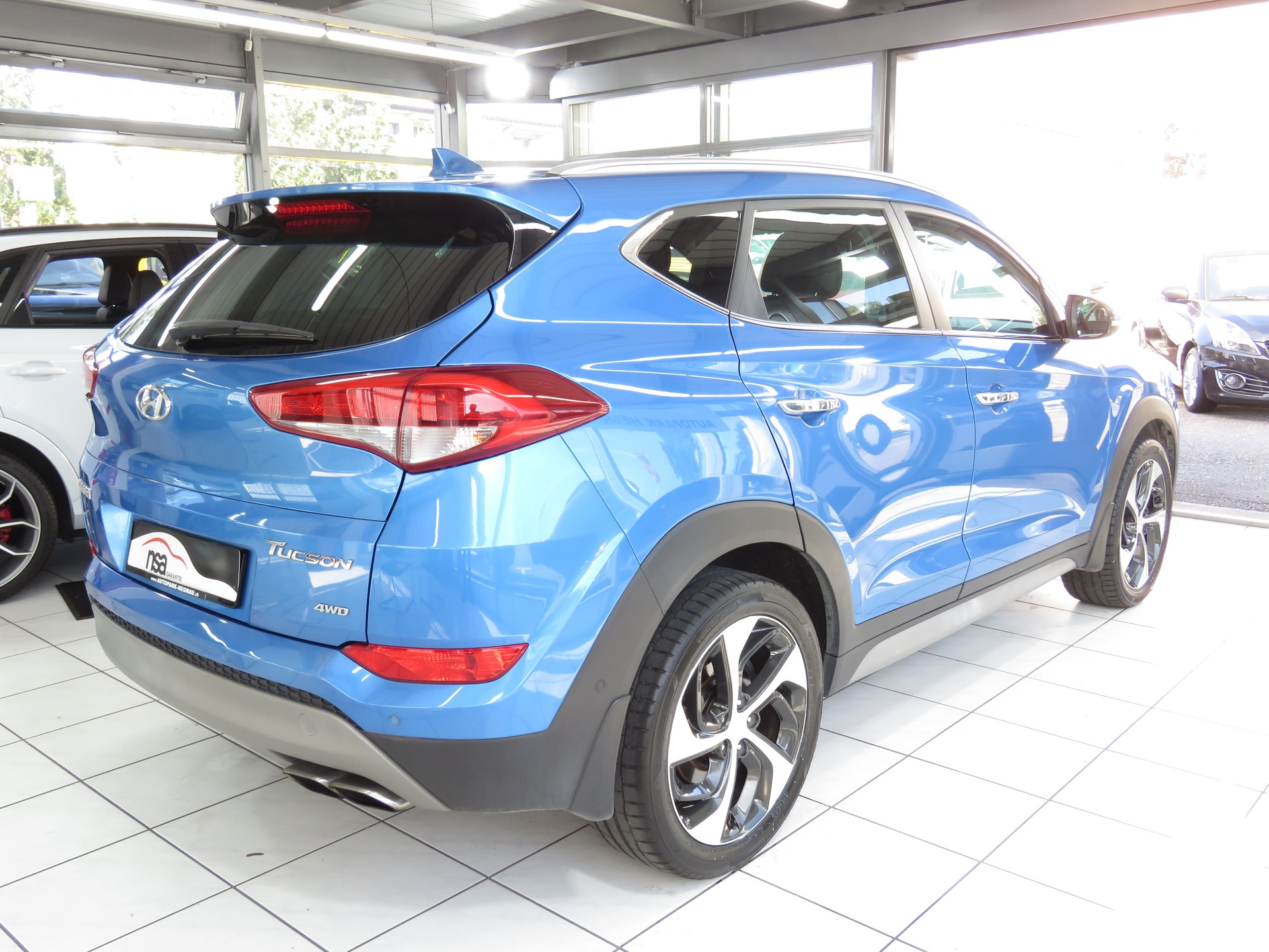 HYUNDAI Tucson 1.6 TGDI Plena 4WD Automatic-image-3