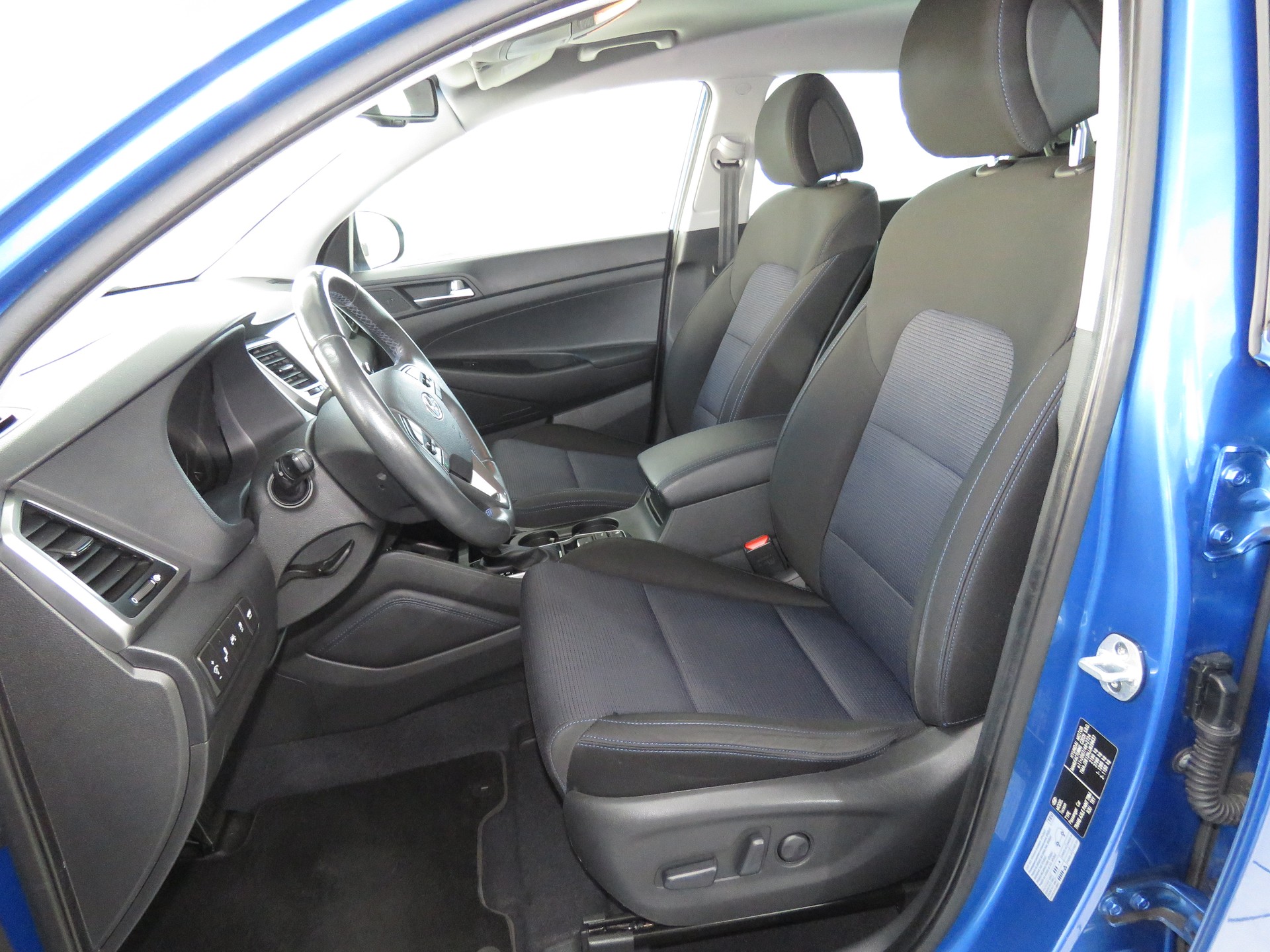 HYUNDAI Tucson 1.6 TGDI Plena 4WD Automatic-image-7