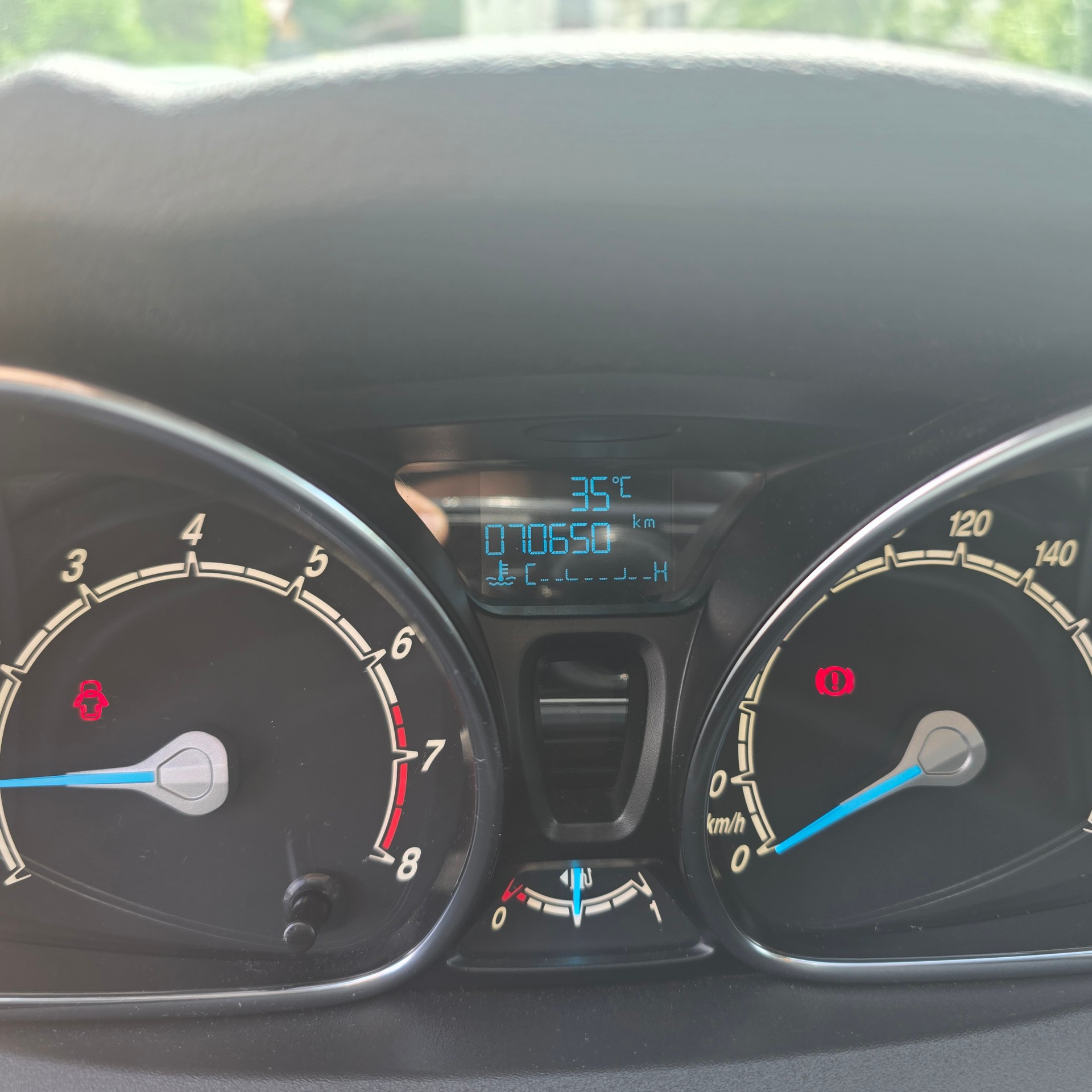 FORD Fiesta 1.0 EcoB 125 Titanium-image-7