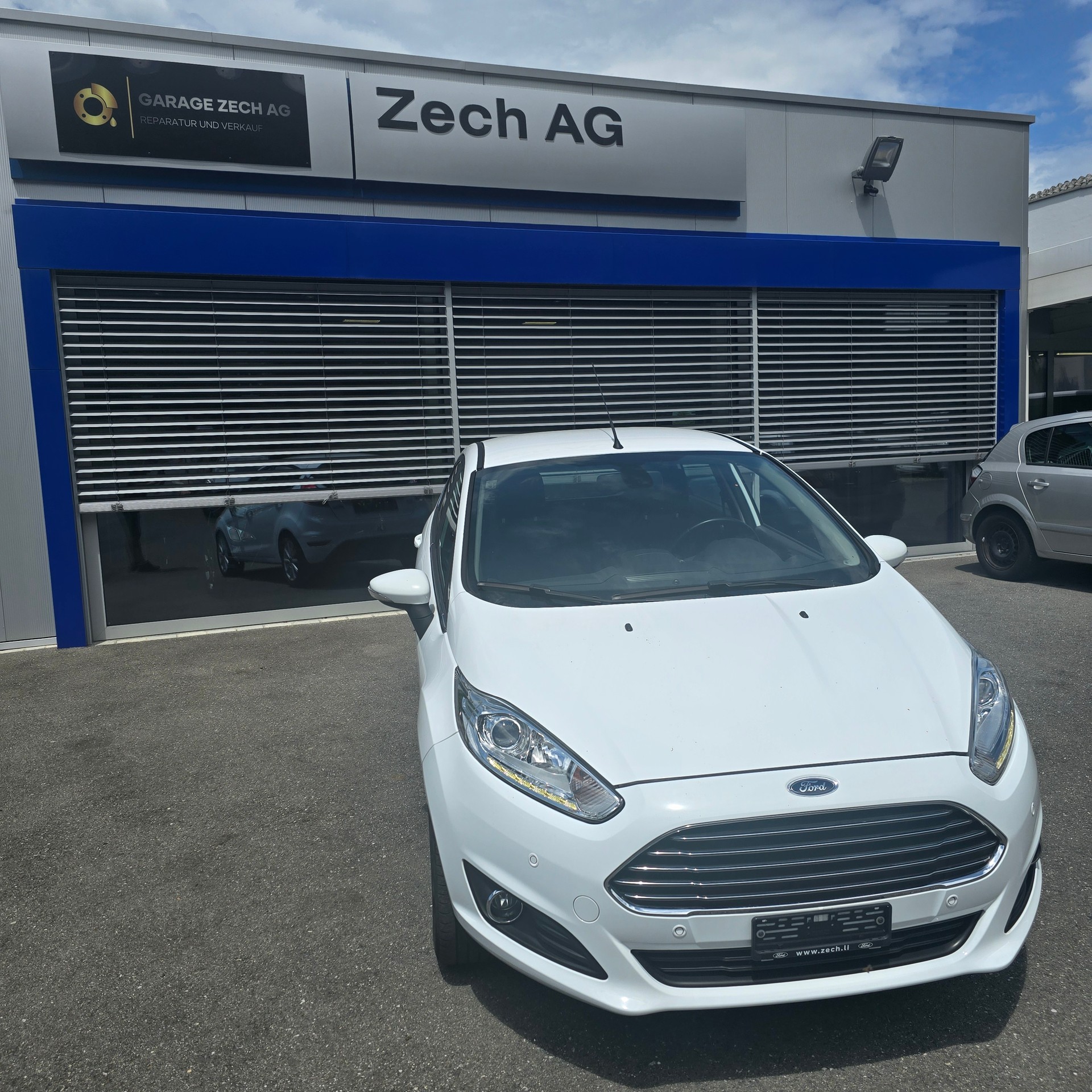 FORD Fiesta 1.0 EcoB 125 Titanium-image-3