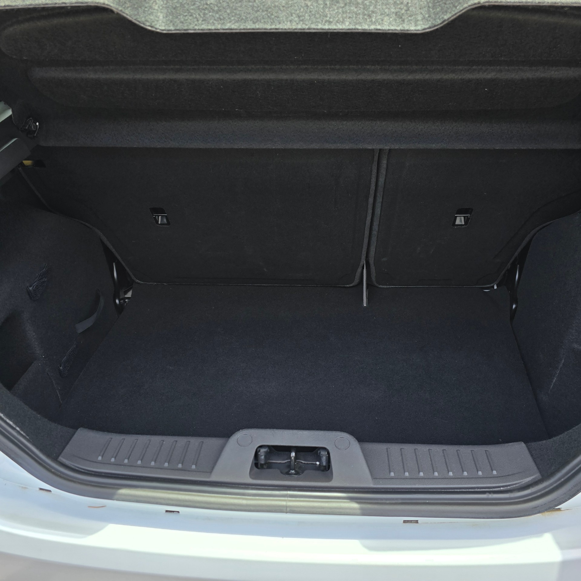 FORD Fiesta 1.0 EcoB 125 Titanium-image-11