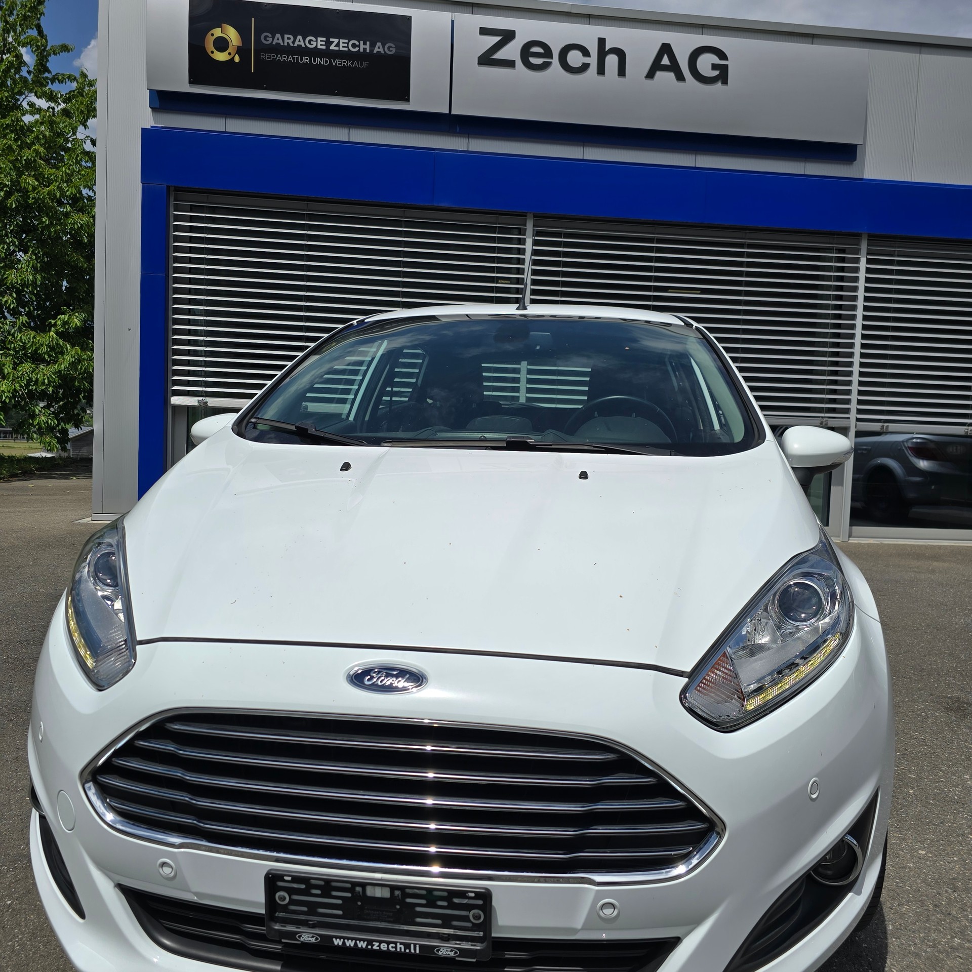 FORD Fiesta 1.0 EcoB 125 Titanium-image-5