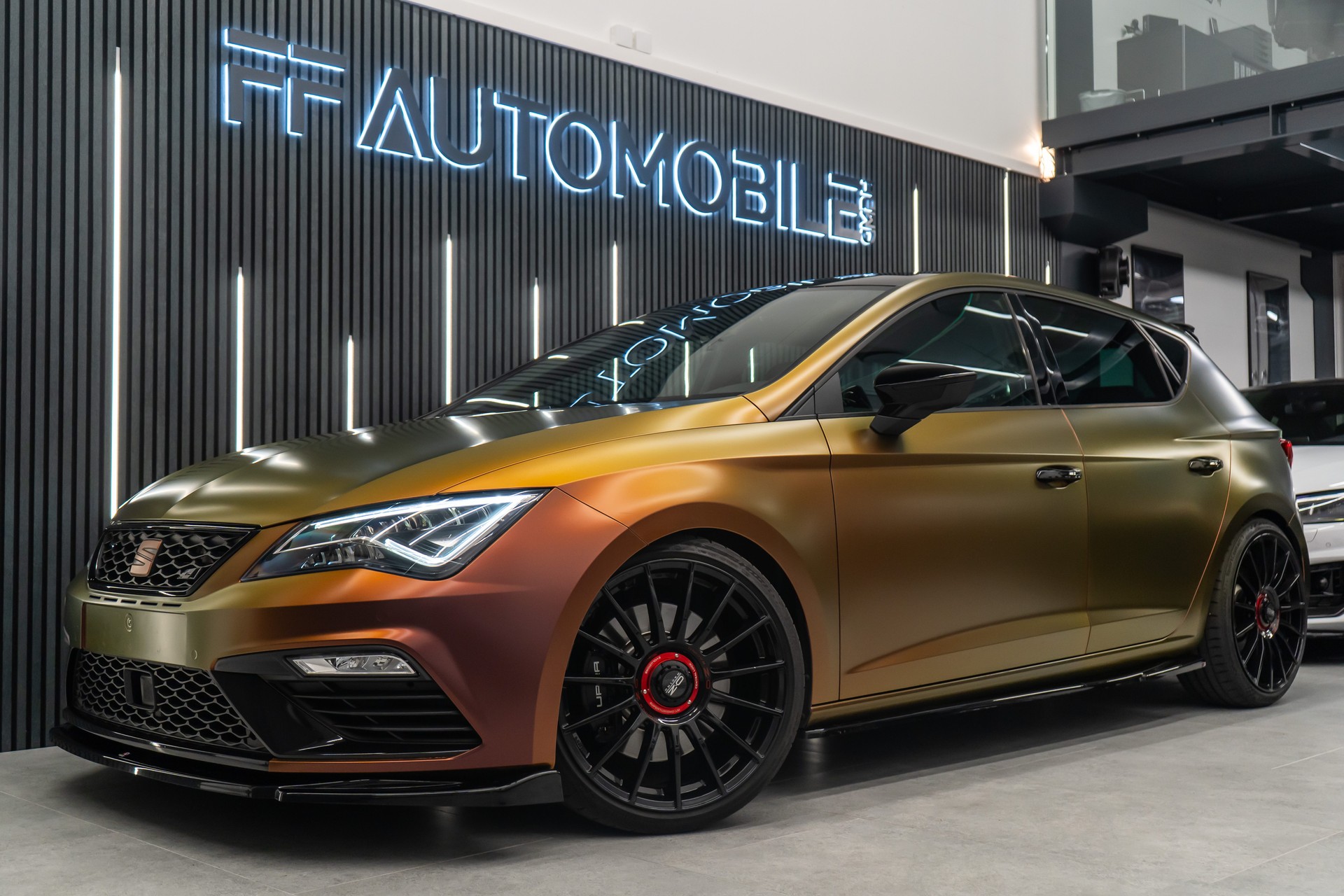 SEAT Leon 2.0 TSI CUPRA 290 DSG / CH-Fahrzeug / HAMMER OPTIK-image-0