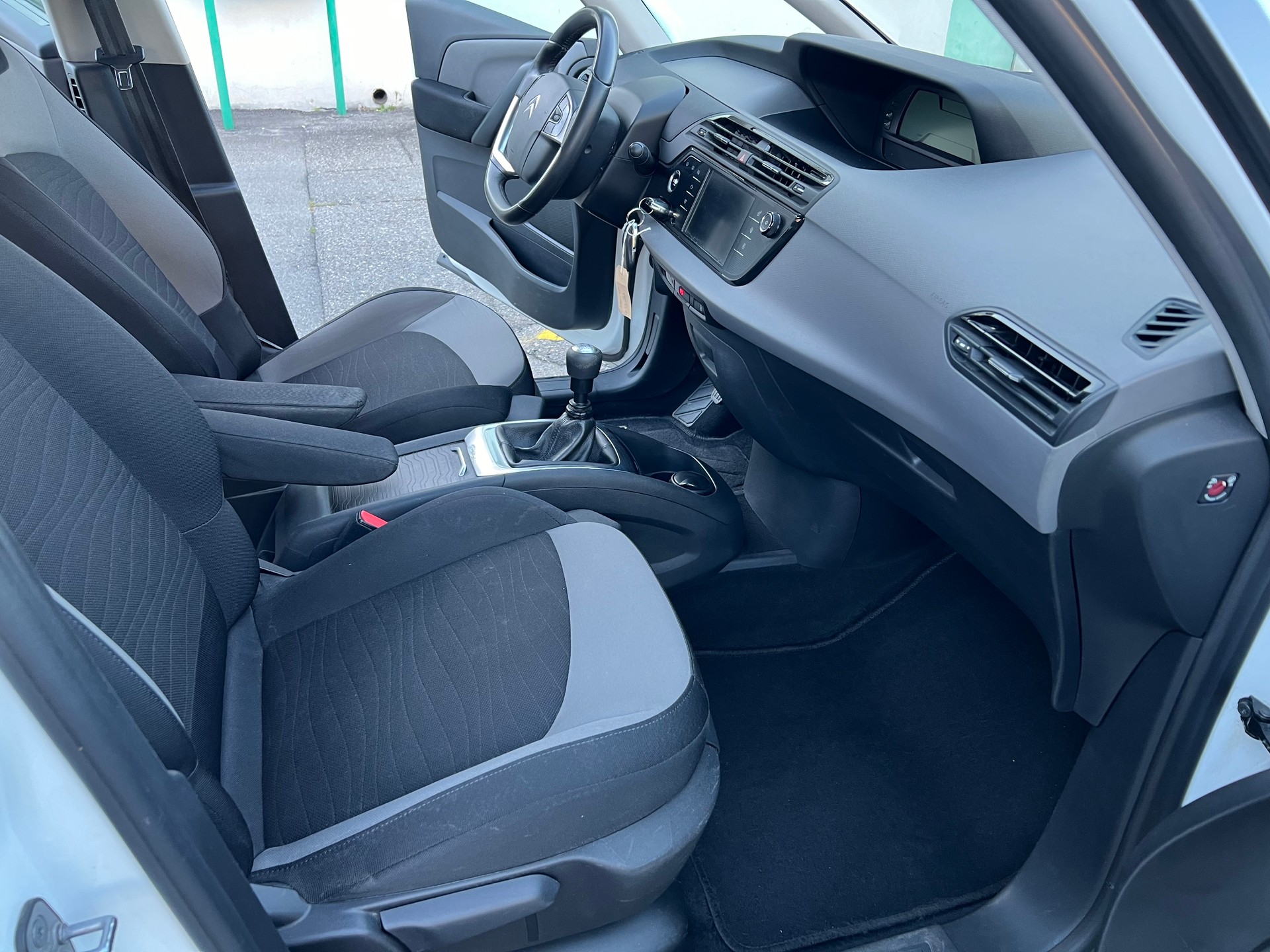 CITROEN Grand C4 Picasso 1.6 e-HDi Exclusive-image-8