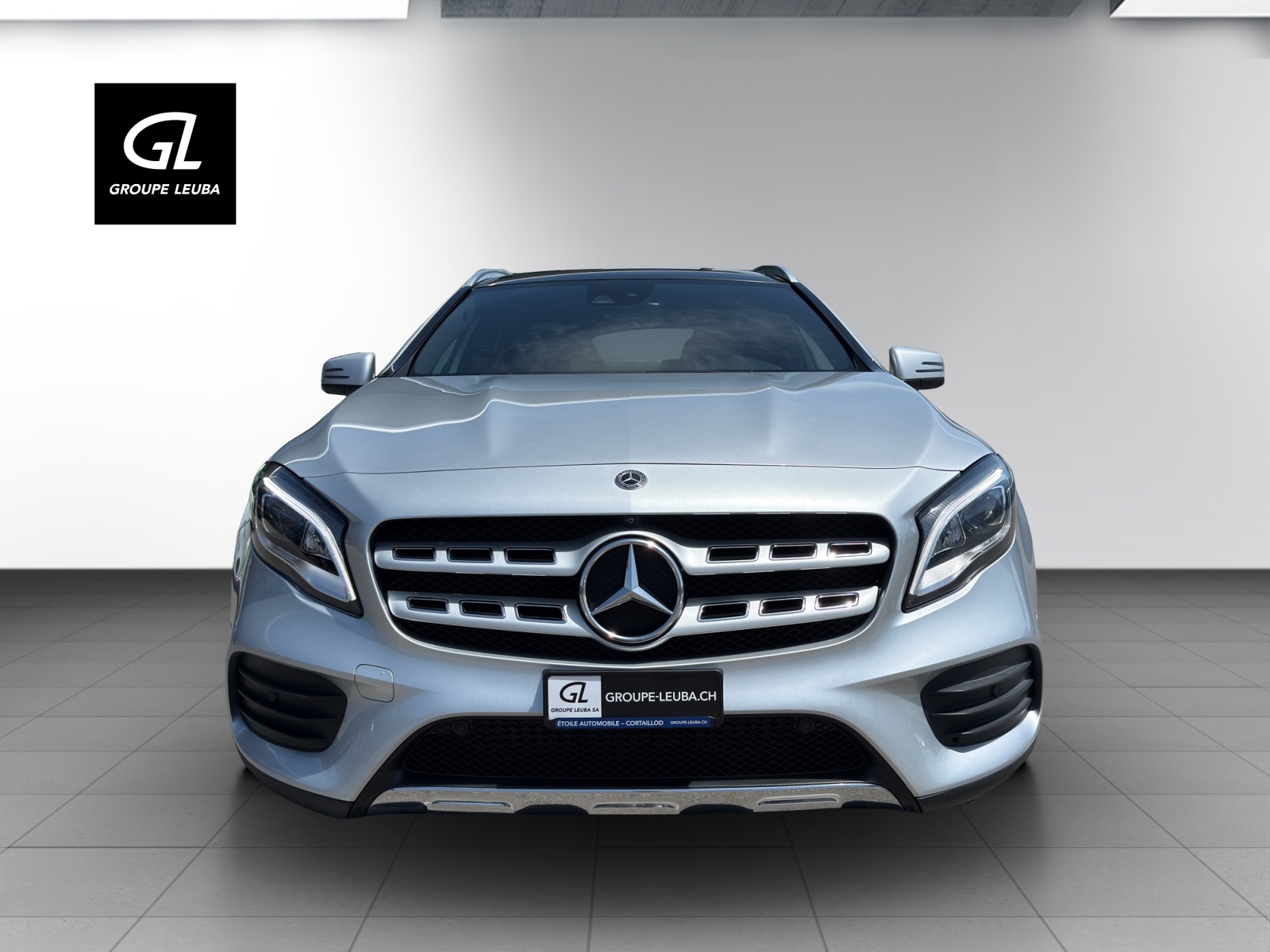 MERCEDES-BENZ GLA 250 AMG Line 4Matic-image-2