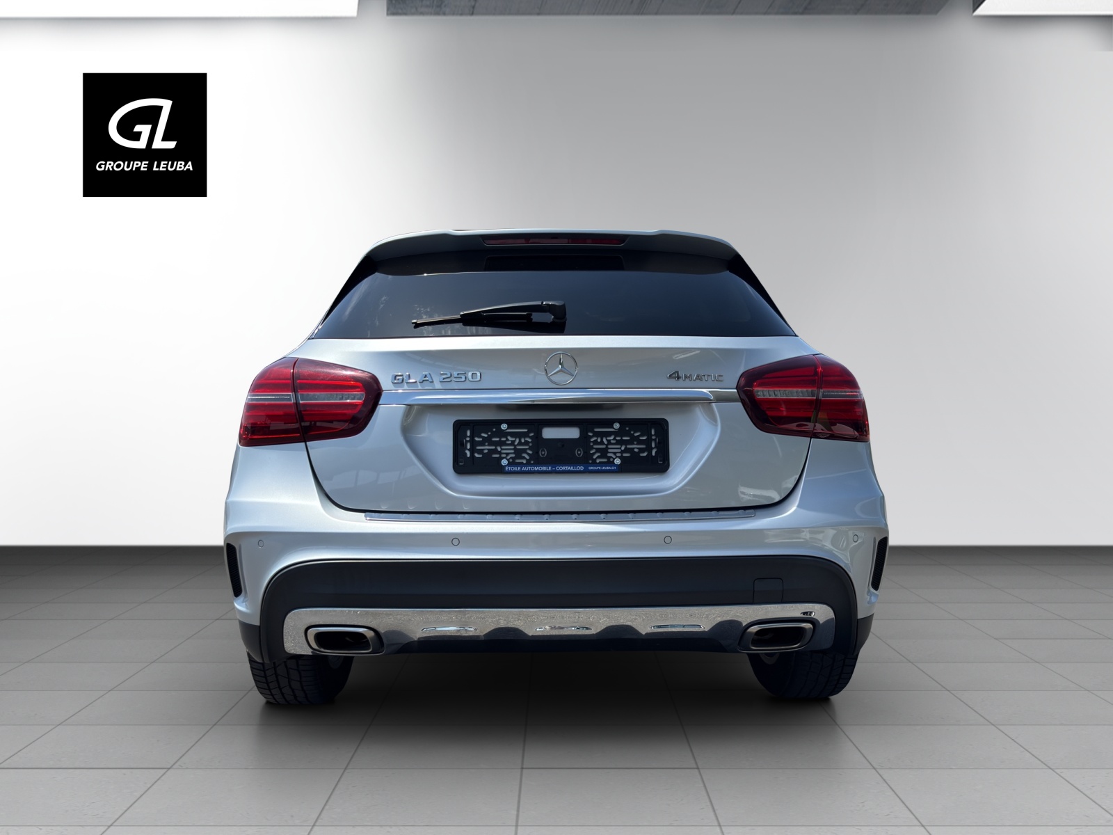 MERCEDES-BENZ GLA 250 AMG Line 4Matic-image-3