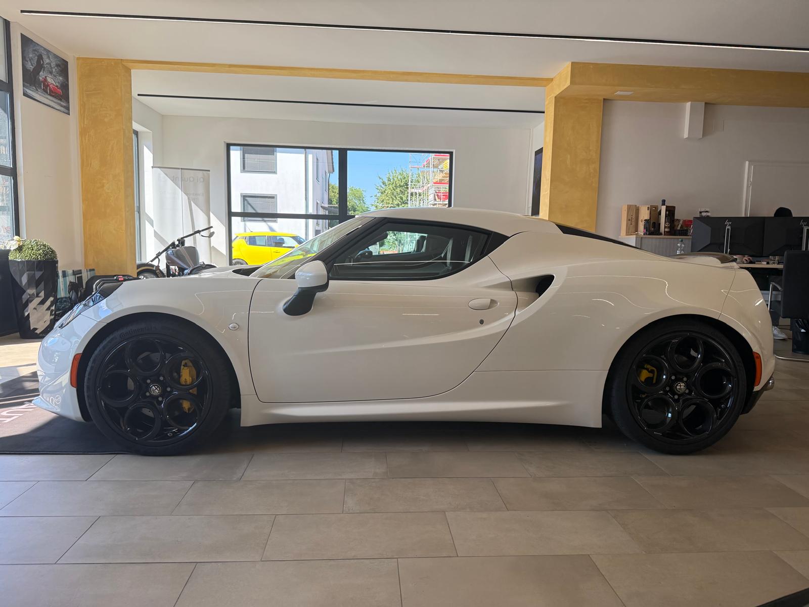 ALFA ROMEO 4C 1750 TBi TCT-image-12