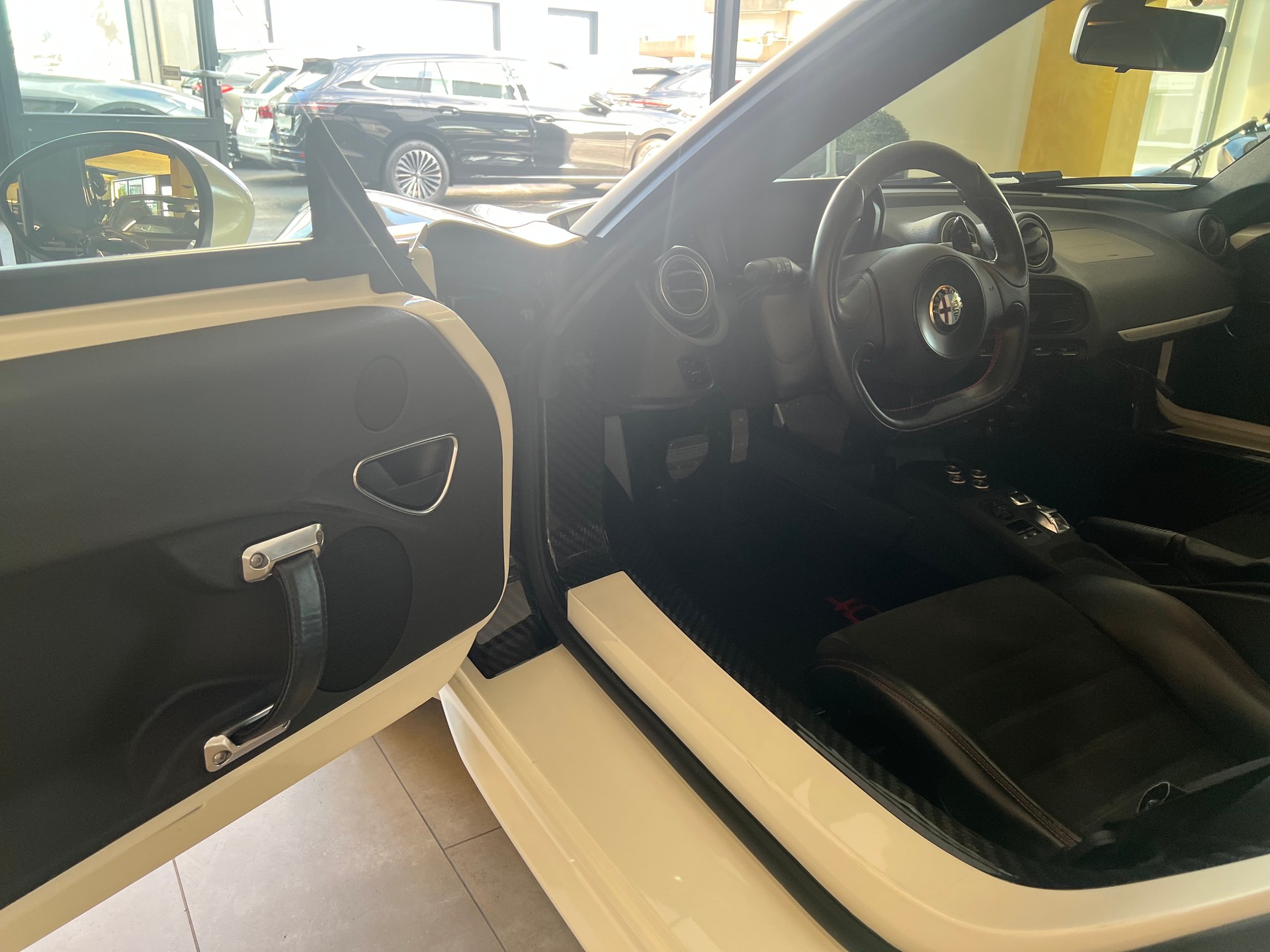 ALFA ROMEO 4C 1750 TBi TCT-image-17